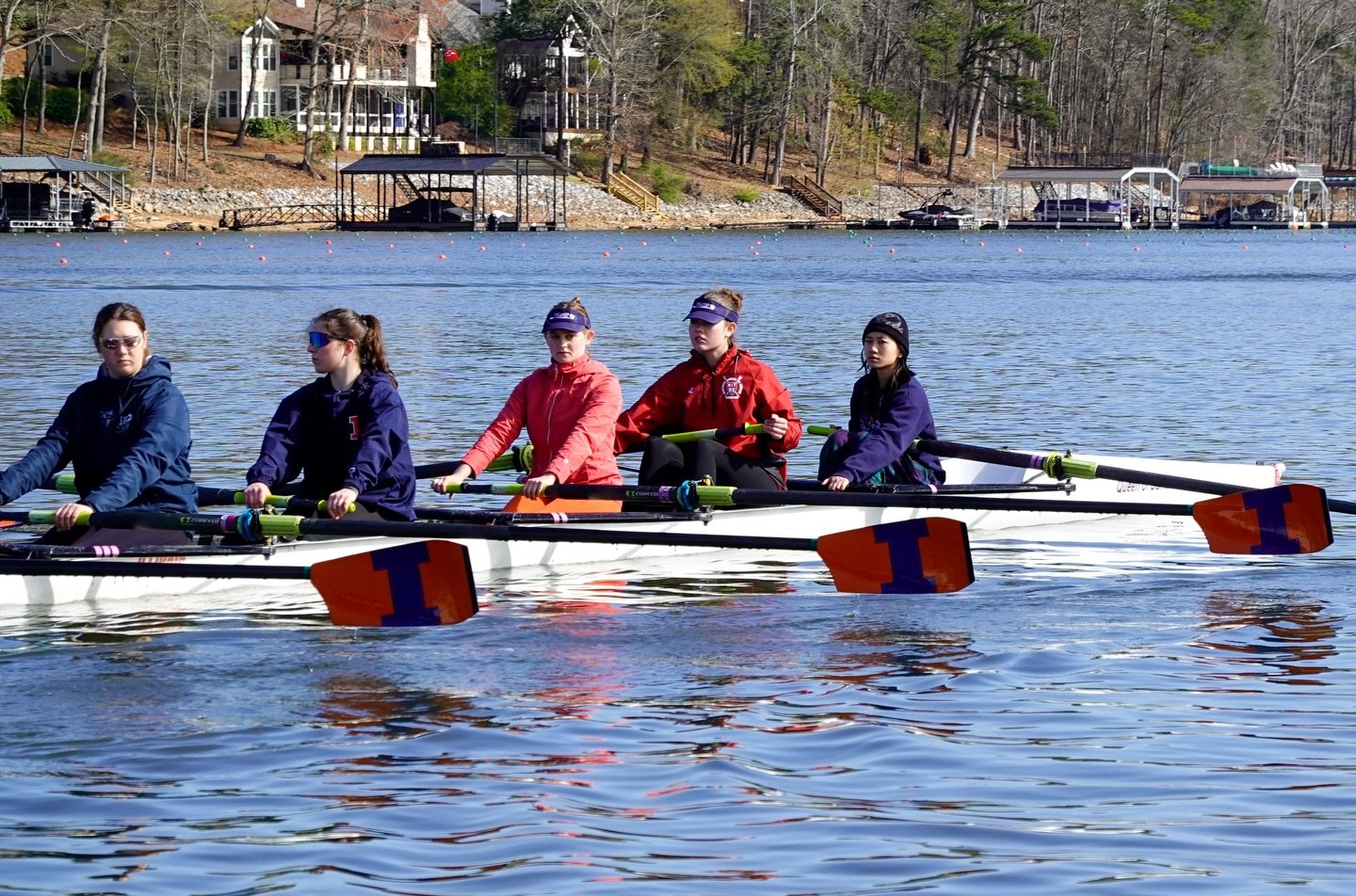 Something &lsquo;bout spring break, the start of 2k season, &hellip; and a boat ☀️

#uiuc #illinois #springbreak #illini #rowing