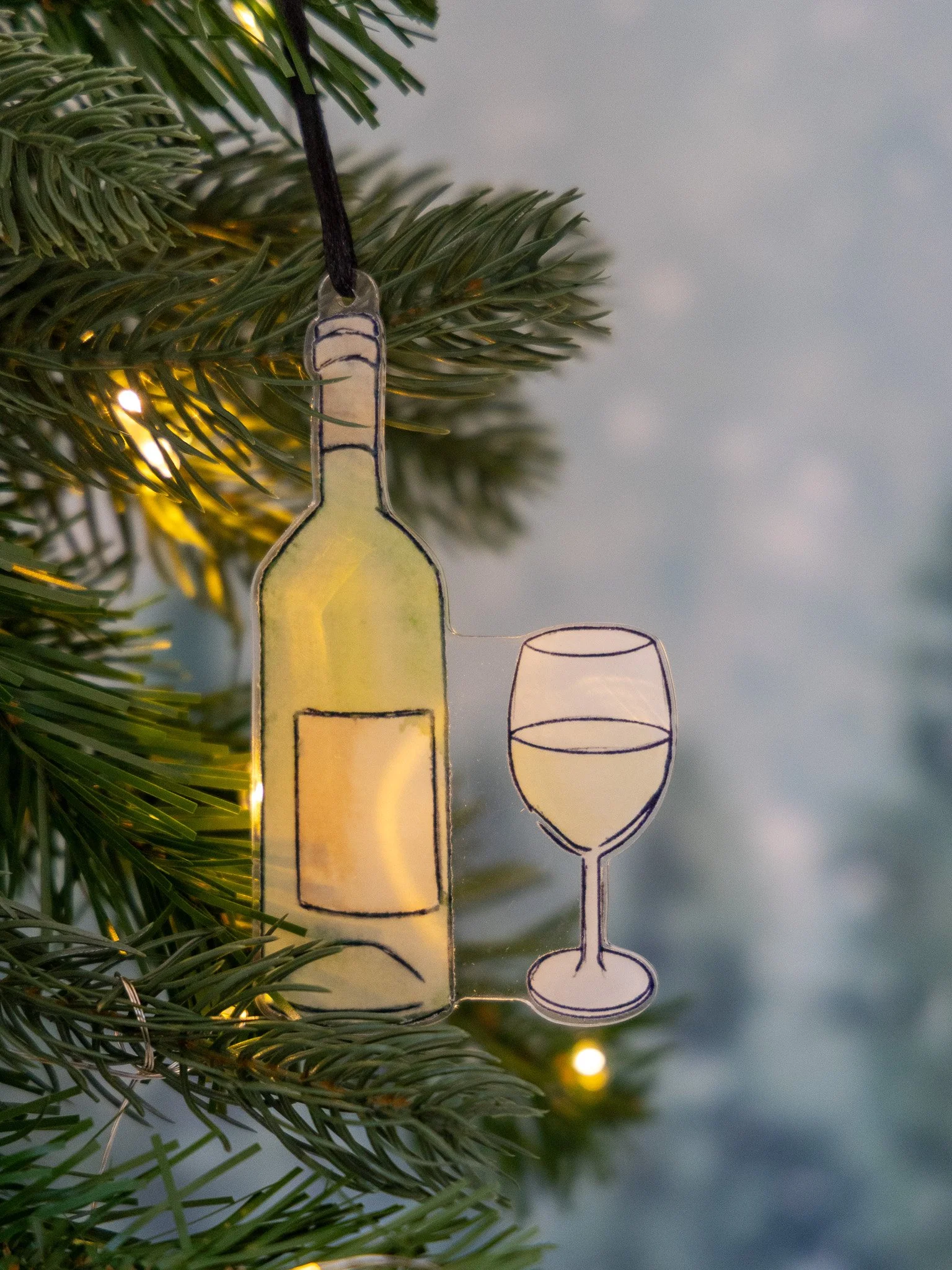 Abigail Leigh Designs White Wine Ornament 1.jpg