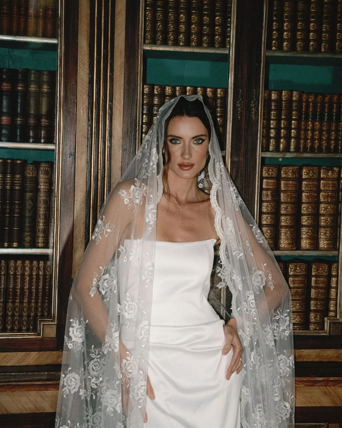 Bridal beauty in Balbiano ♡ 

But where does beauty begin, and does it ever end?

&bull;&bull;&bull;
 Executive Production Team @wed_vibes&nbsp;
Venue @villa_balbiano @theheritagecollection
Planner @musaweddings
Concept @thc_planning
Lead photographe
