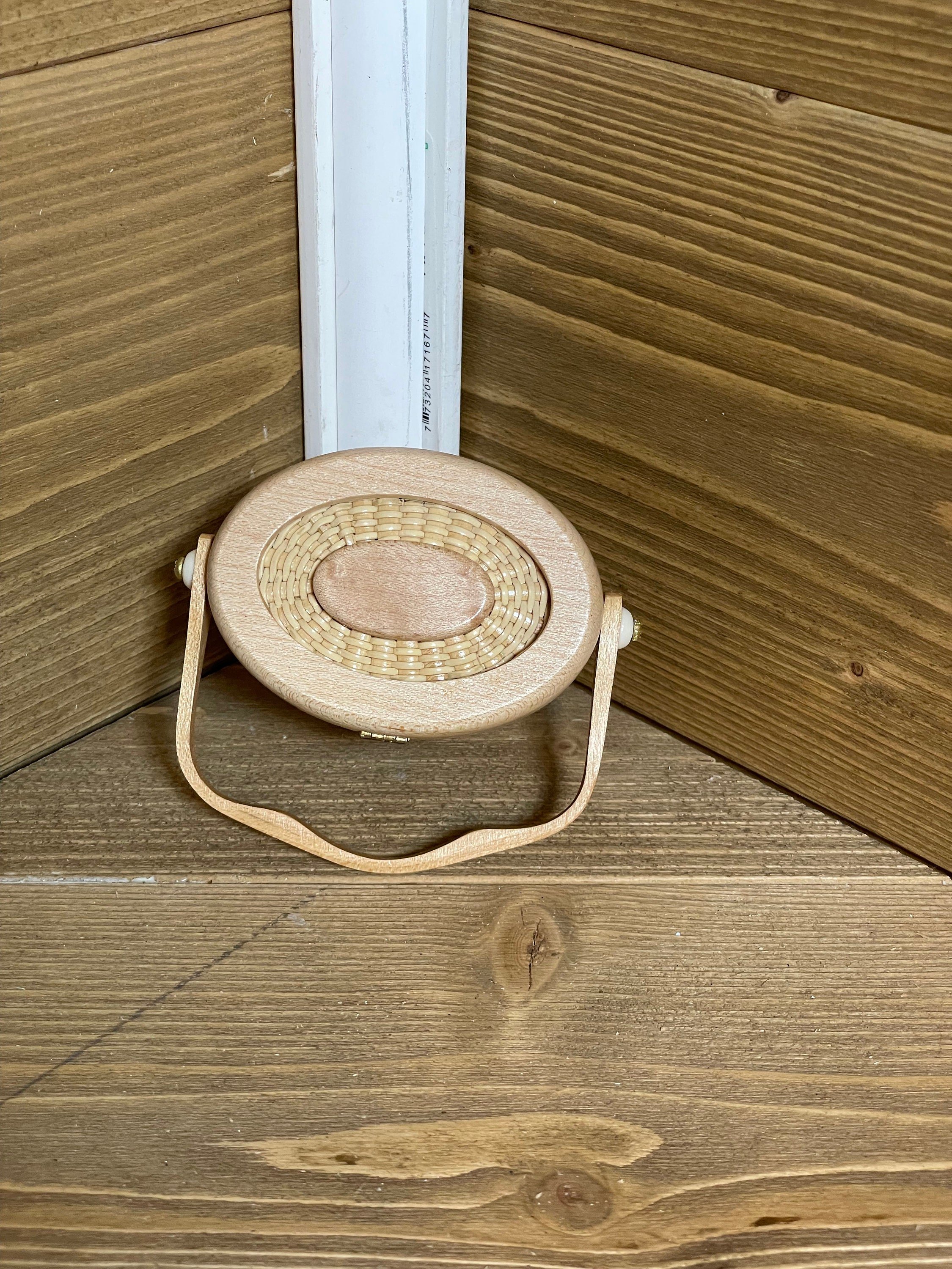 https://i.etsystatic.com/17358629/r/il/fc9747/3560794900/il_fullxfull.3560794900_fvuk.jpg
