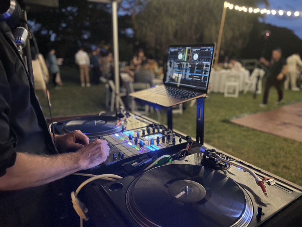 Frobaby-Wedding-Event-DJ-Team-Best-Hawaii-Wedding-DJ-Wedding-Deals2.jpeg