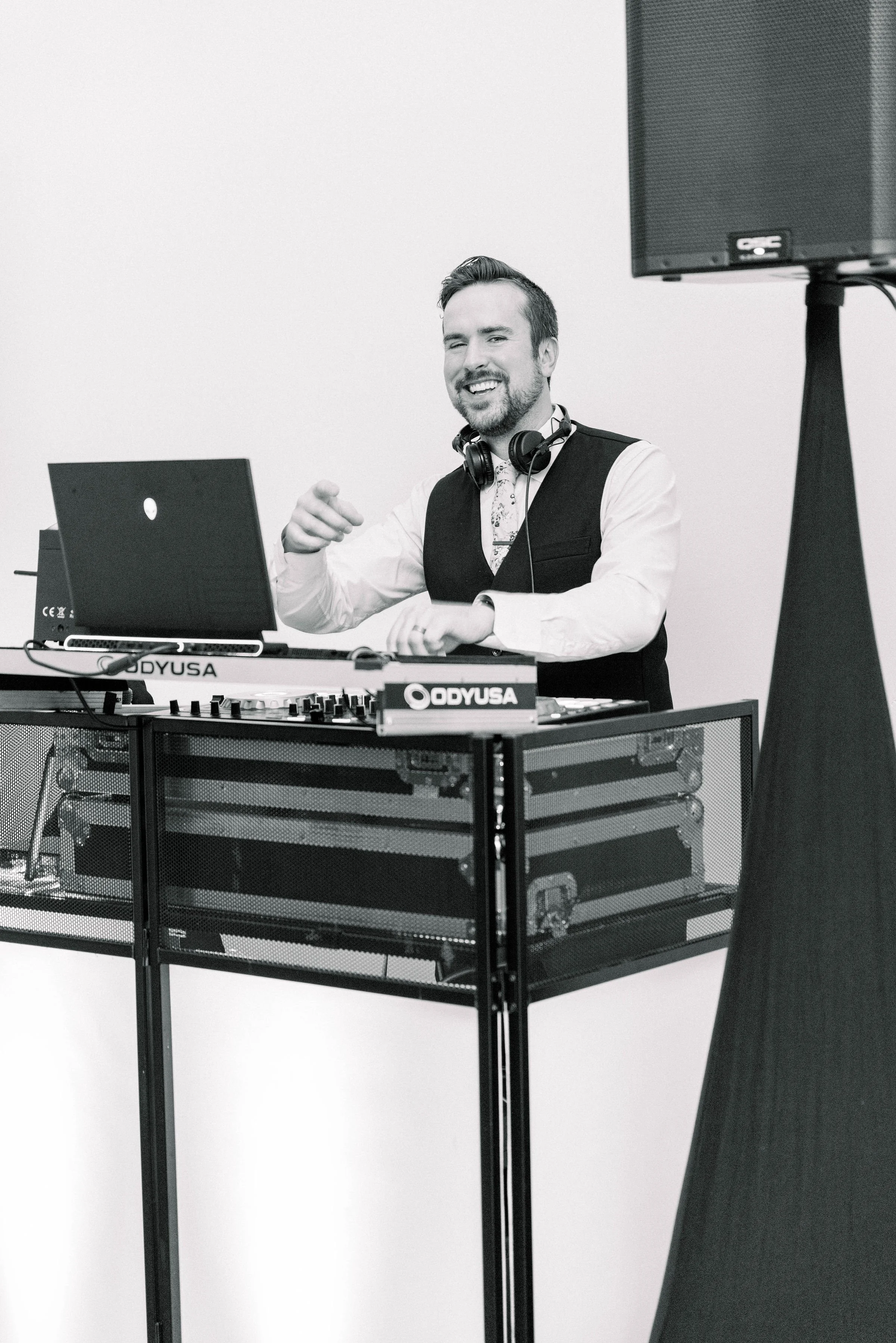 DJ-MC-Duke-Best-Phoenix-Wedding-DJ-Wedding-Deals6.jpg