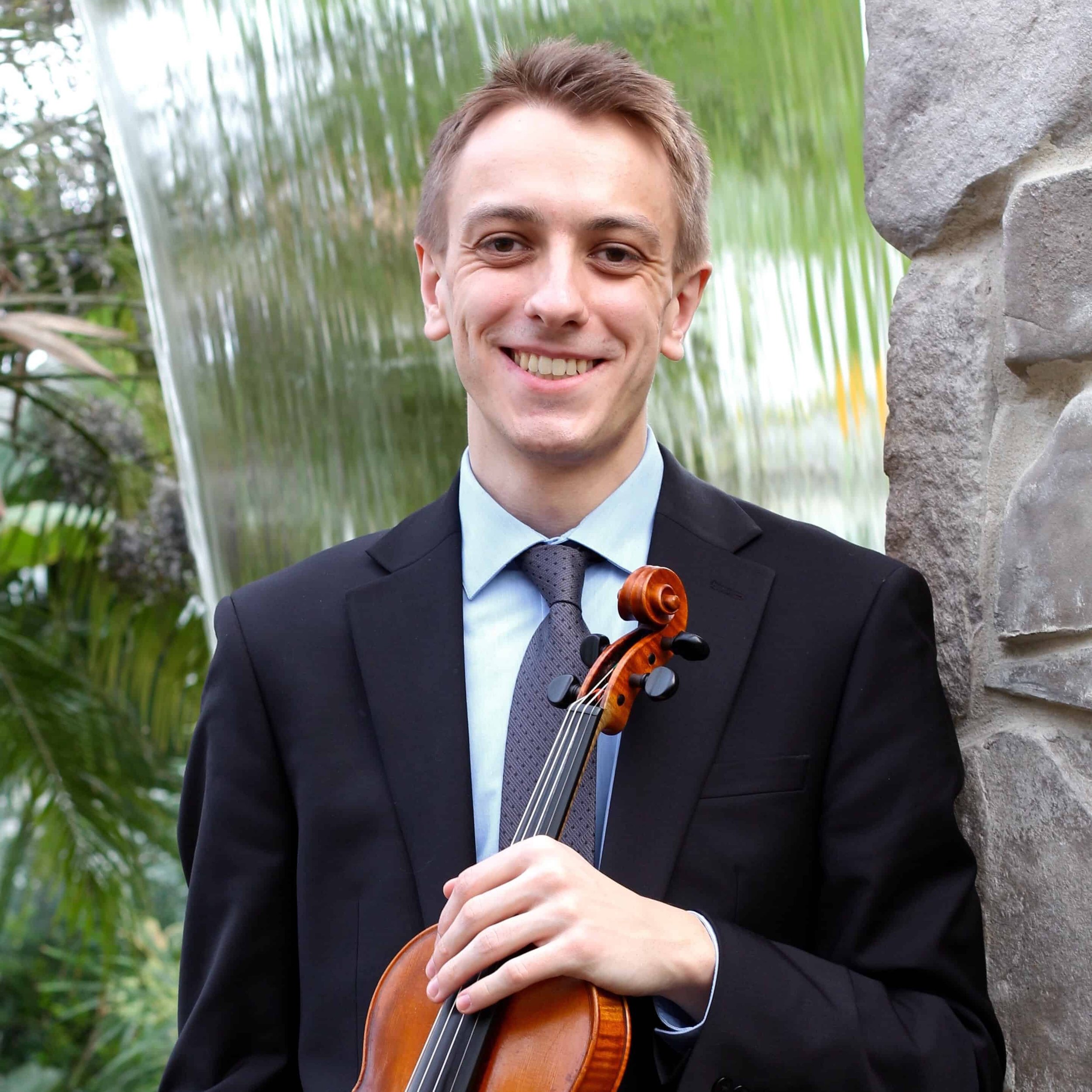 Brian-Ostrega-Violinist-Best-Chicago-Wedding-Violinist-Wedding-Deals1.jpeg