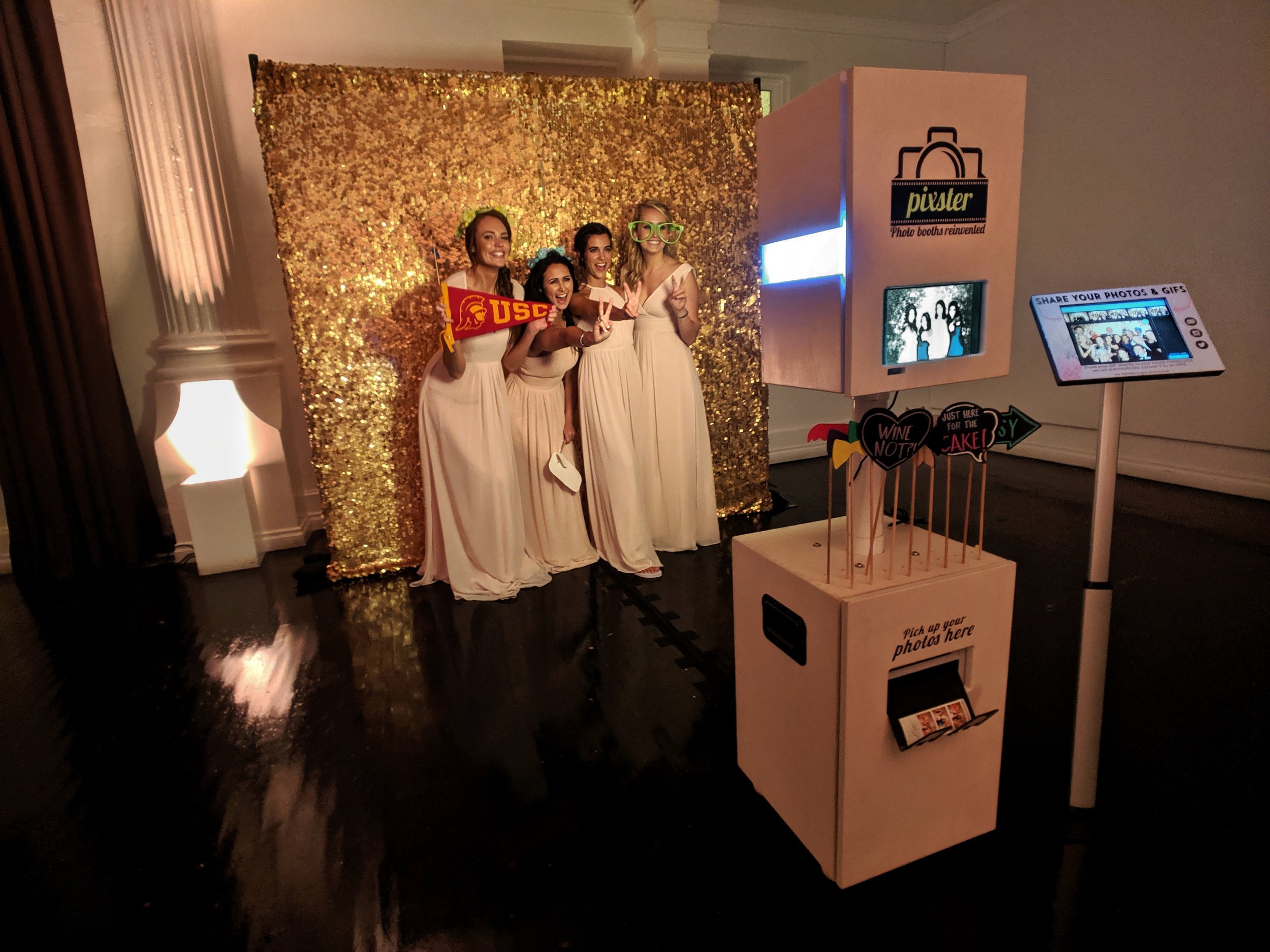 Pixster-Photo-Booth-Rental---Best-Los-Angeles-Wedding-Photo-Booth-Wedding-Deals7.jpeg