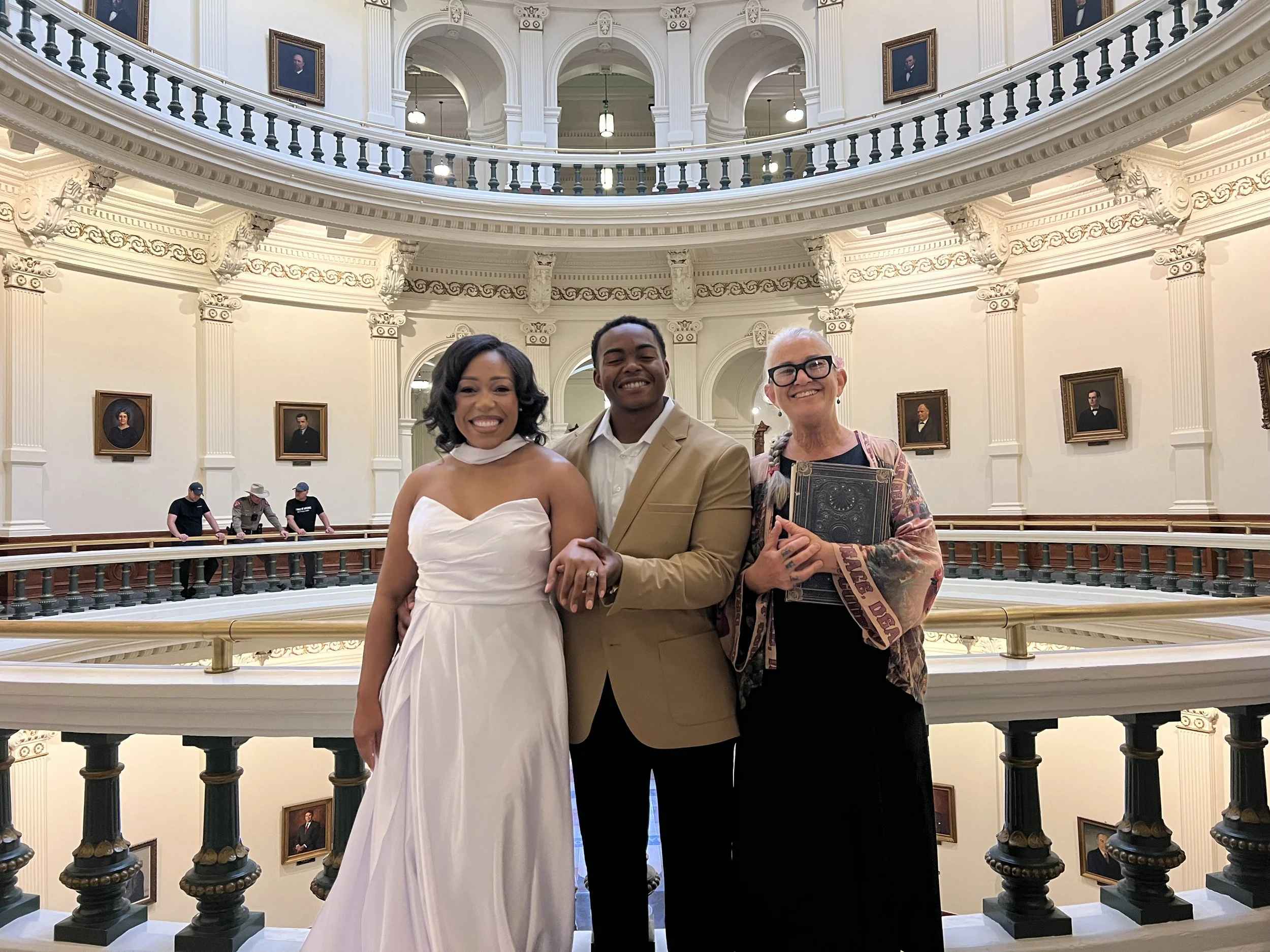 Custom-Hitches-Weddings-Best-austin-Wedding-Officiant-Wedding-Deals7.jpeg