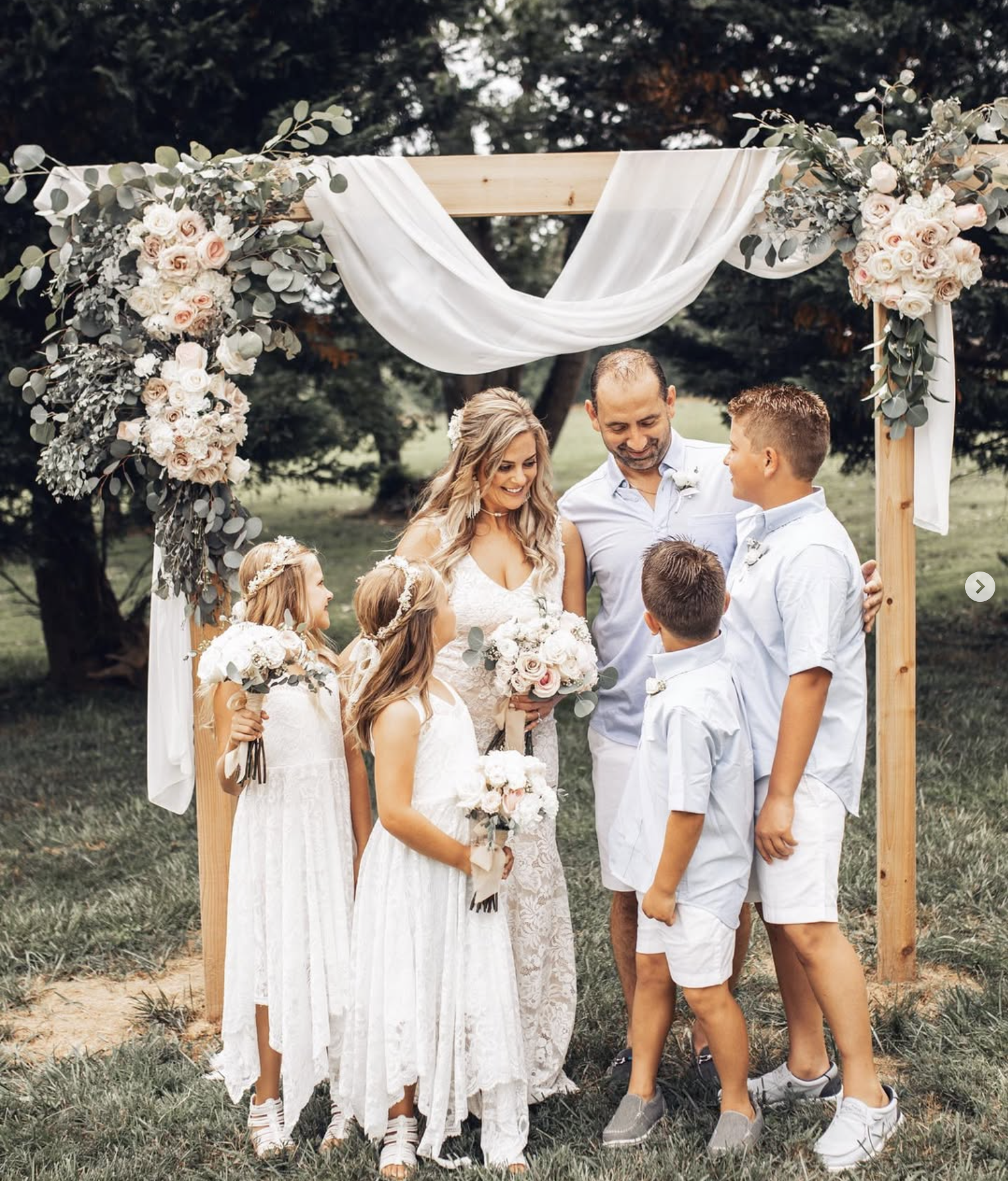 Petals-on-Stems-Best-DC-Wedding-Florist-Wedding-Deals3.png