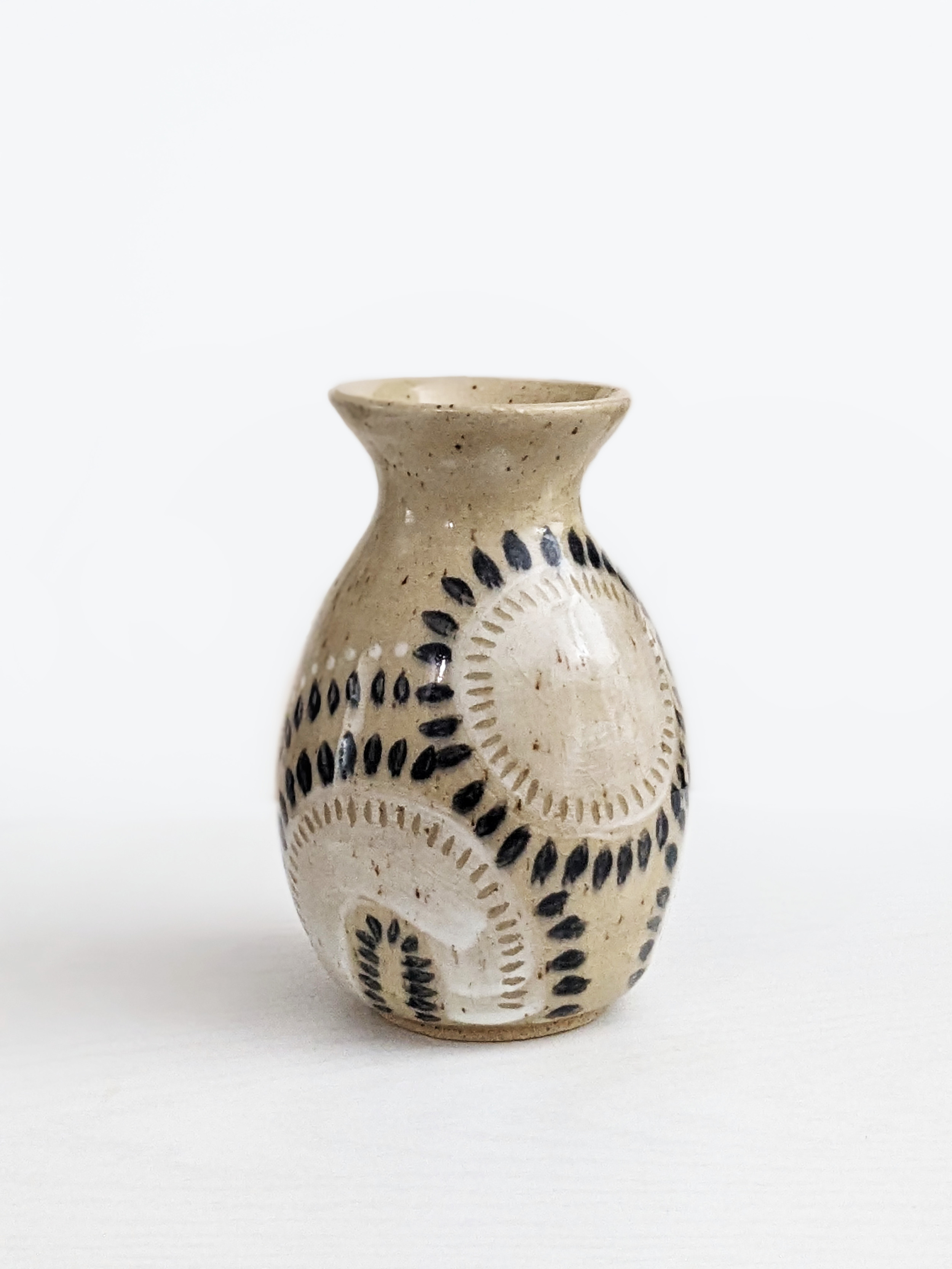 Vase 01-1.png