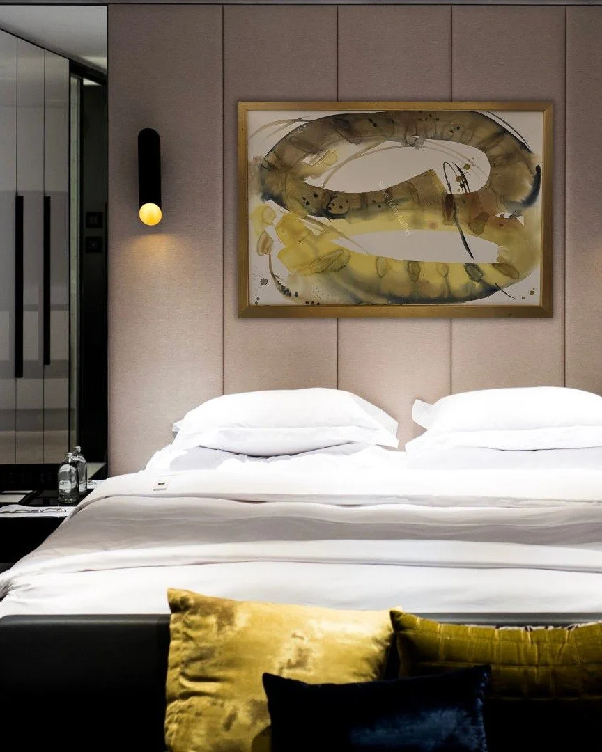 💫👨&zwj;🎨 An abstract meditation on presence 💫👨&zwj;🎨 

Halo
Acrylic on Canvas
39.5 x 27.5
Framed

Halo is a luminous abstract that explores movement, balance, and quiet energy. Earthy ochres and golden yellows flow in a continuous circular form