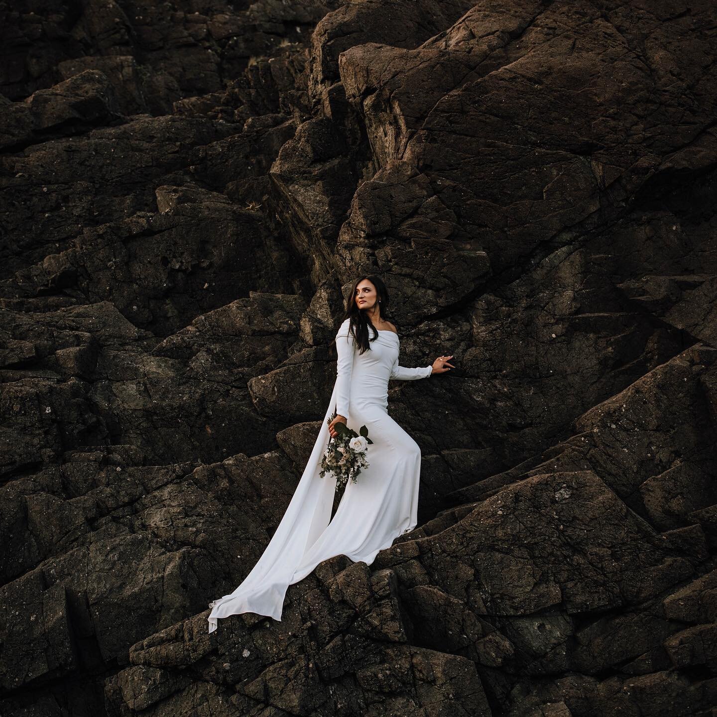 Tofino truly never disappoints with its magic ✨

#bride #tofino