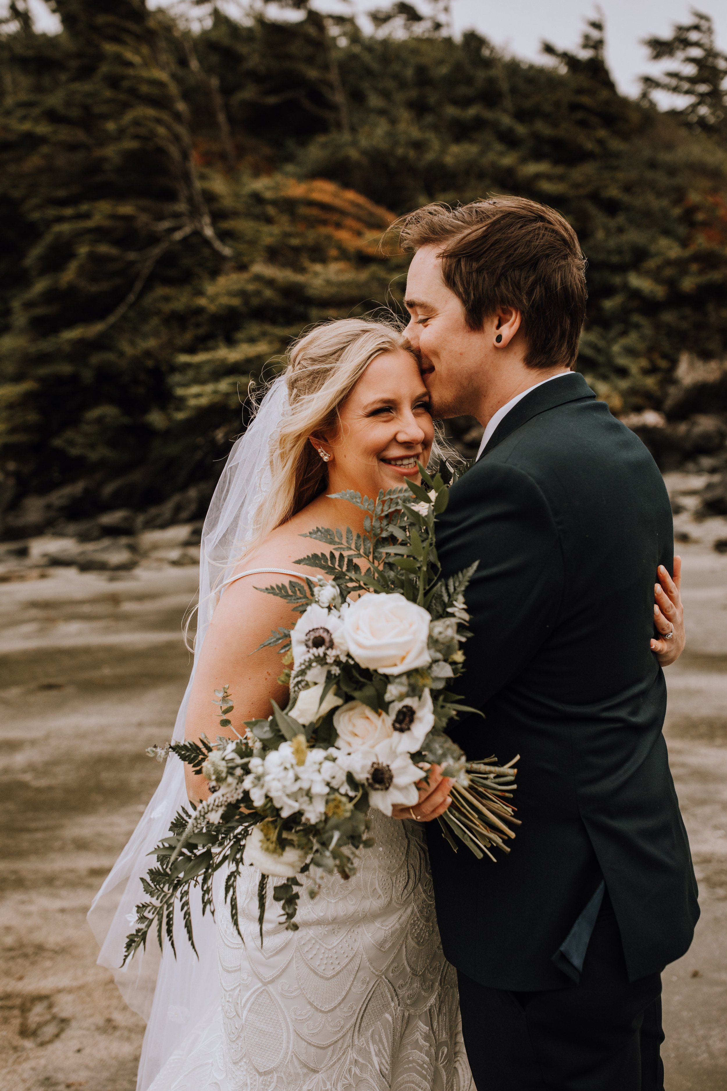 Brooke and Devin Wedding - Tin Wis Best Western Tofino Vancouver Island British Columbia - Elyse Anna Photography-3875.jpg