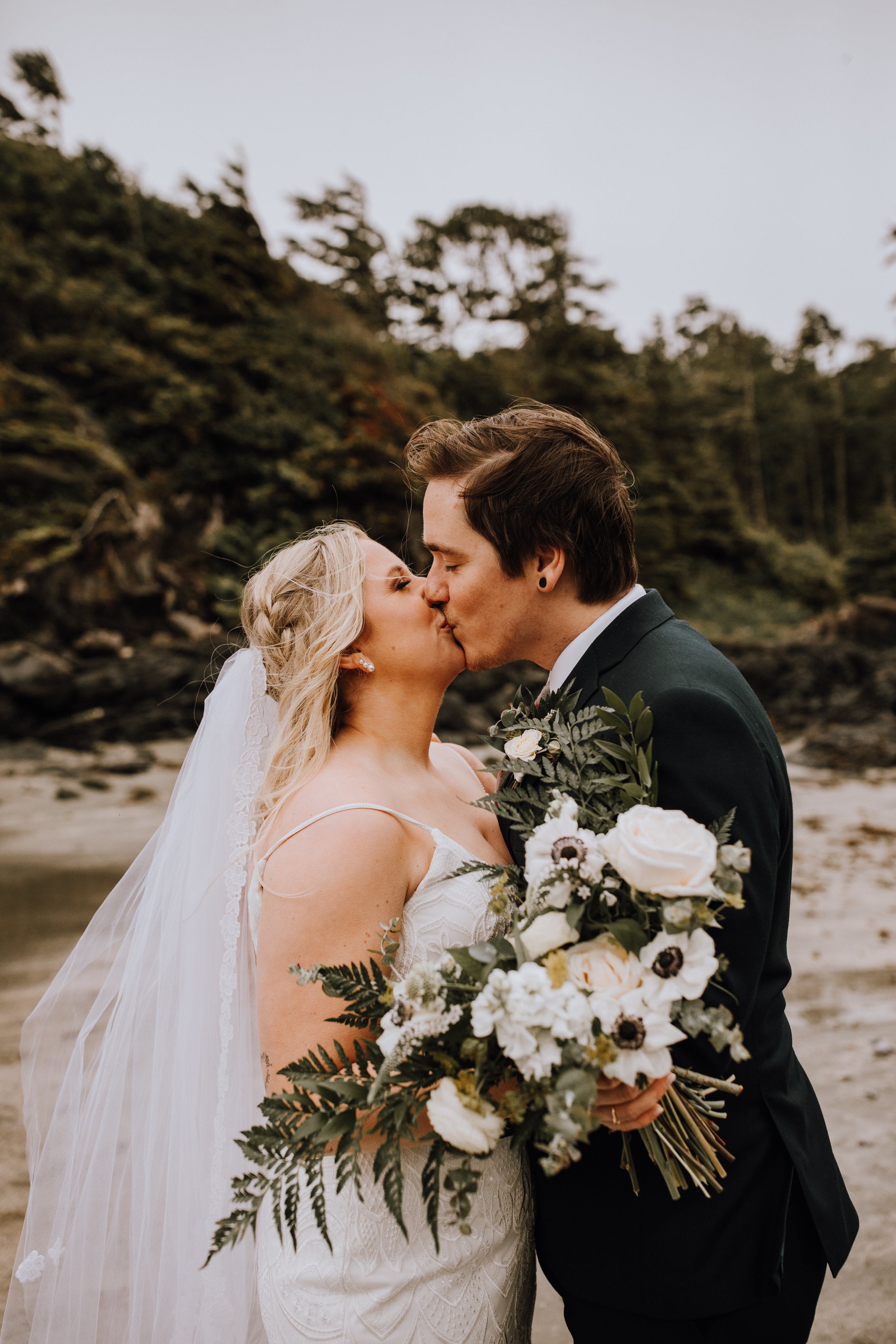 Brooke and Devin Wedding - Tin Wis Best Western Tofino Vancouver Island British Columbia - Elyse Anna Photography-3883.jpg