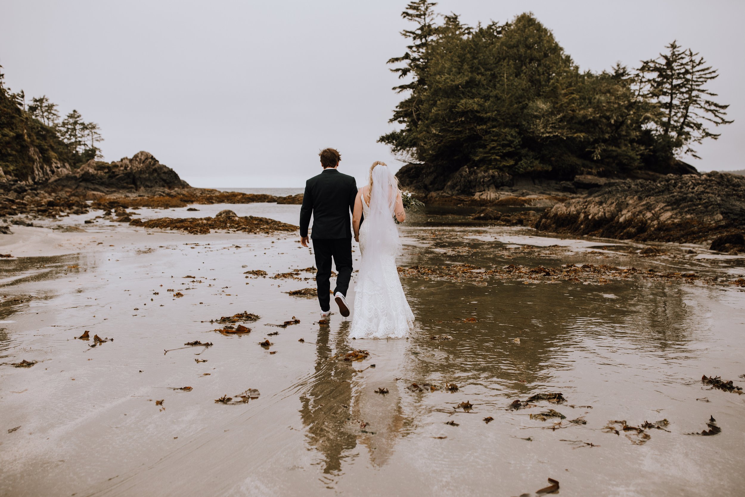 Brooke and Devin Wedding - Tin Wis Best Western Tofino Vancouver Island British Columbia - Elyse Anna Photography-3900.jpg