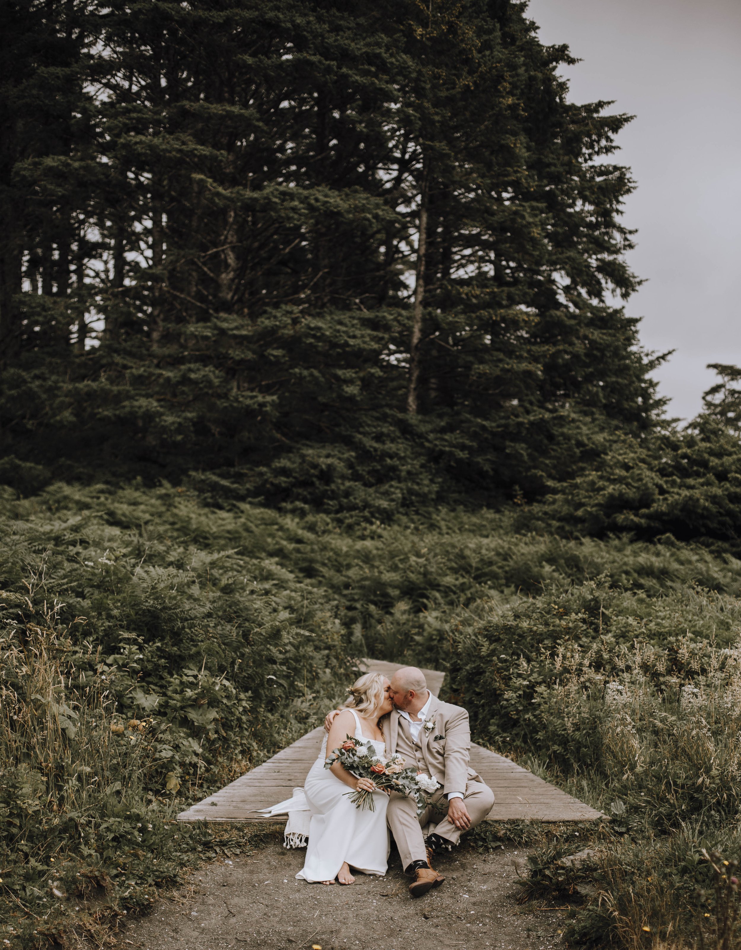Jamie and Brad wedding - Tofino Vancouver Island British Columbia - Elyse Anna Photography-9321.jpg