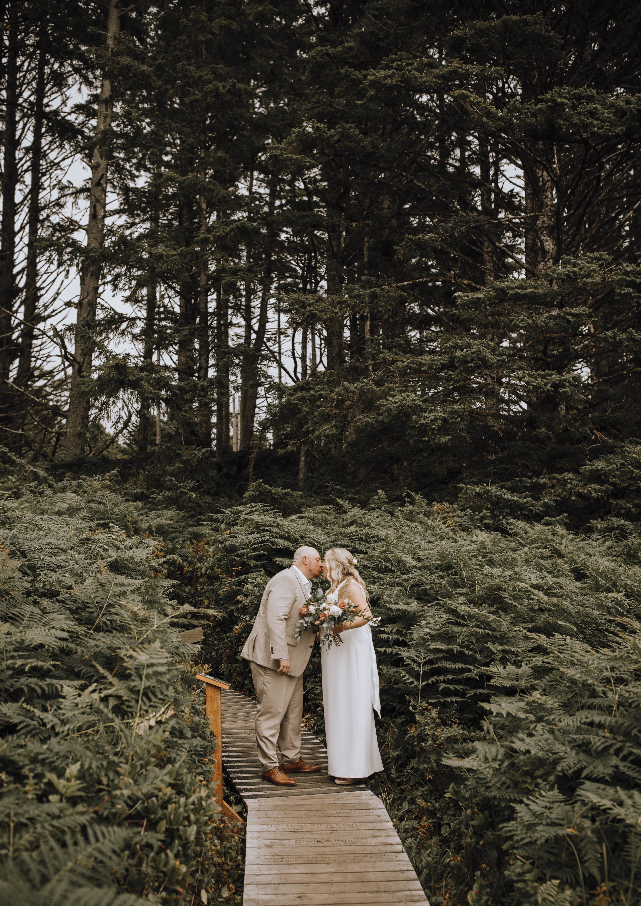 Jamie and Brad wedding - Tofino Vancouver Island British Columbia - Elyse Anna Photography-3260.jpg