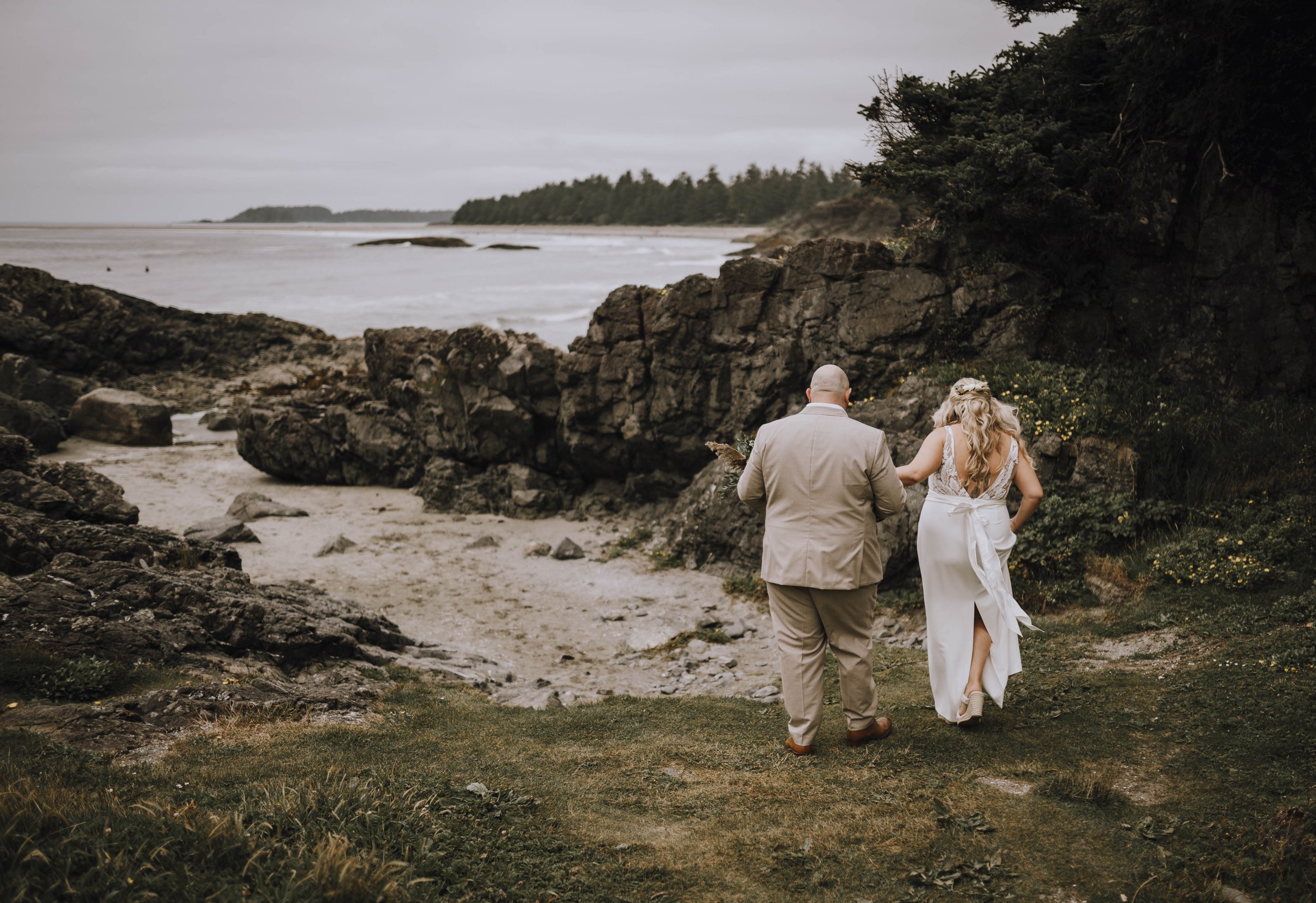 Jamie and Brad wedding - Tofino Vancouver Island British Columbia - Elyse Anna Photography-00634.jpg