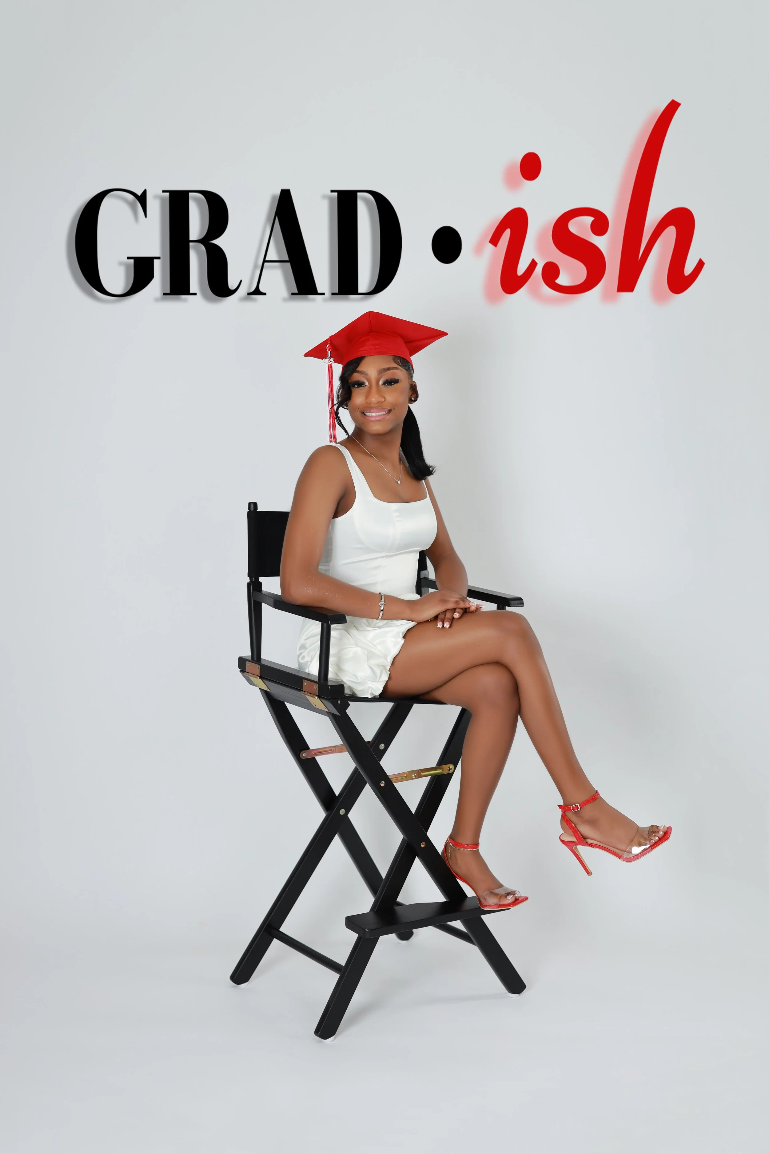 Rhianna Grad Extra 3-1.jpg