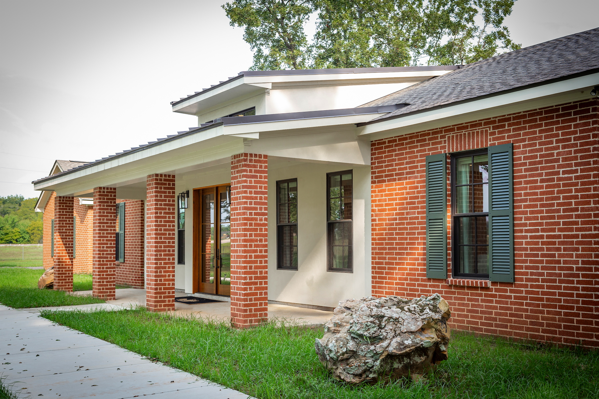 SEAS+RECTORY+ANGLED+EXTERIOR+PORCH+VIEW+019+revised+copy.png
