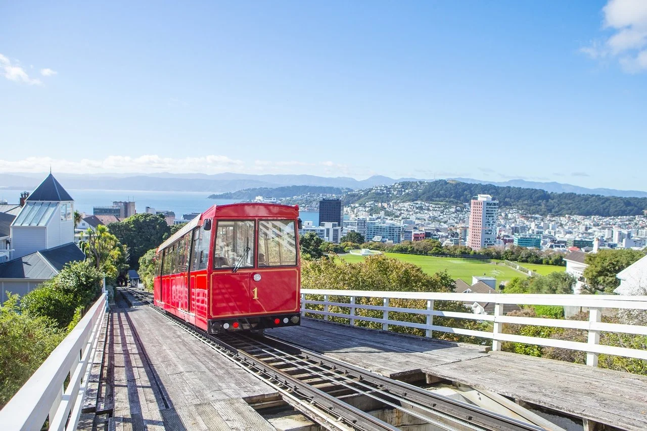 Wellington-Cable-Car-from-Kelburn-Lookout.jpg