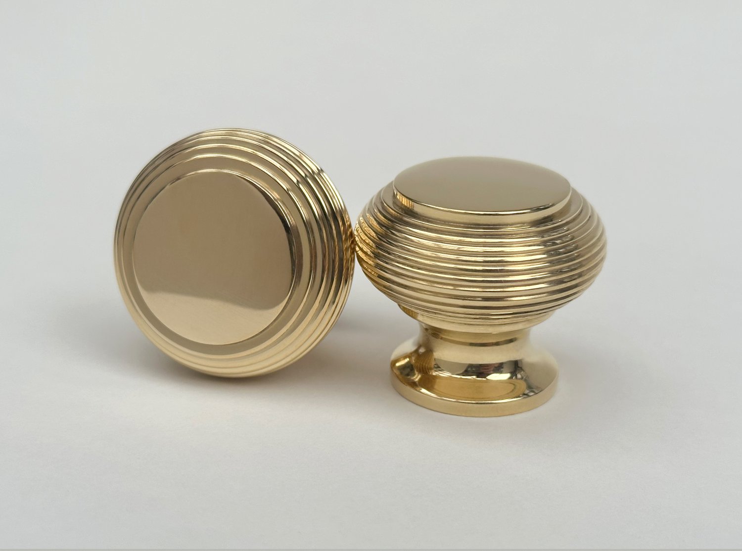 SOLID BRASS BEEHIVE CABINET KNOB 30MM — D & A BINDER