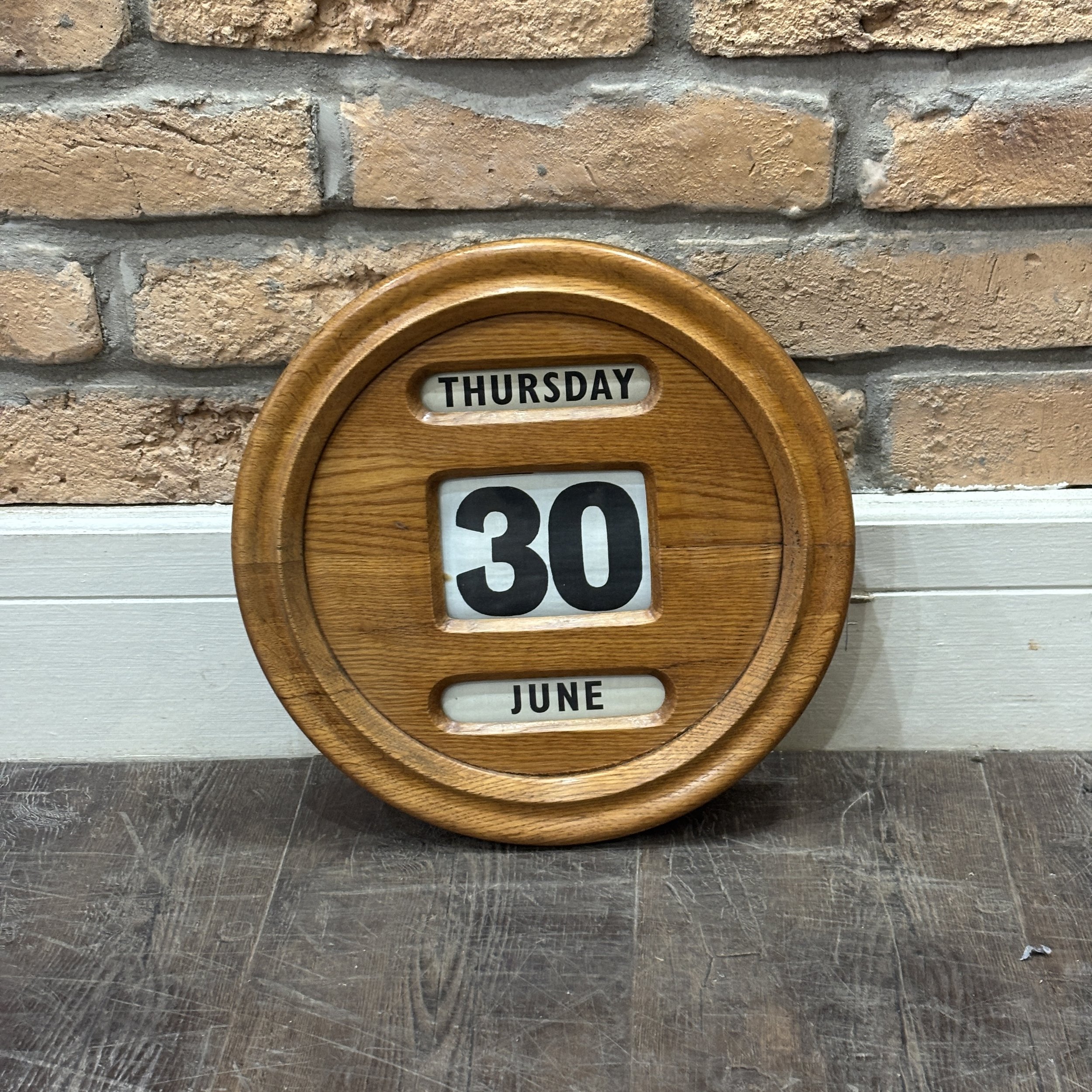 1930s Oak Wall-Mounted Perpetual Calendar