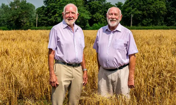 Experience: I made friends with my doppelganger