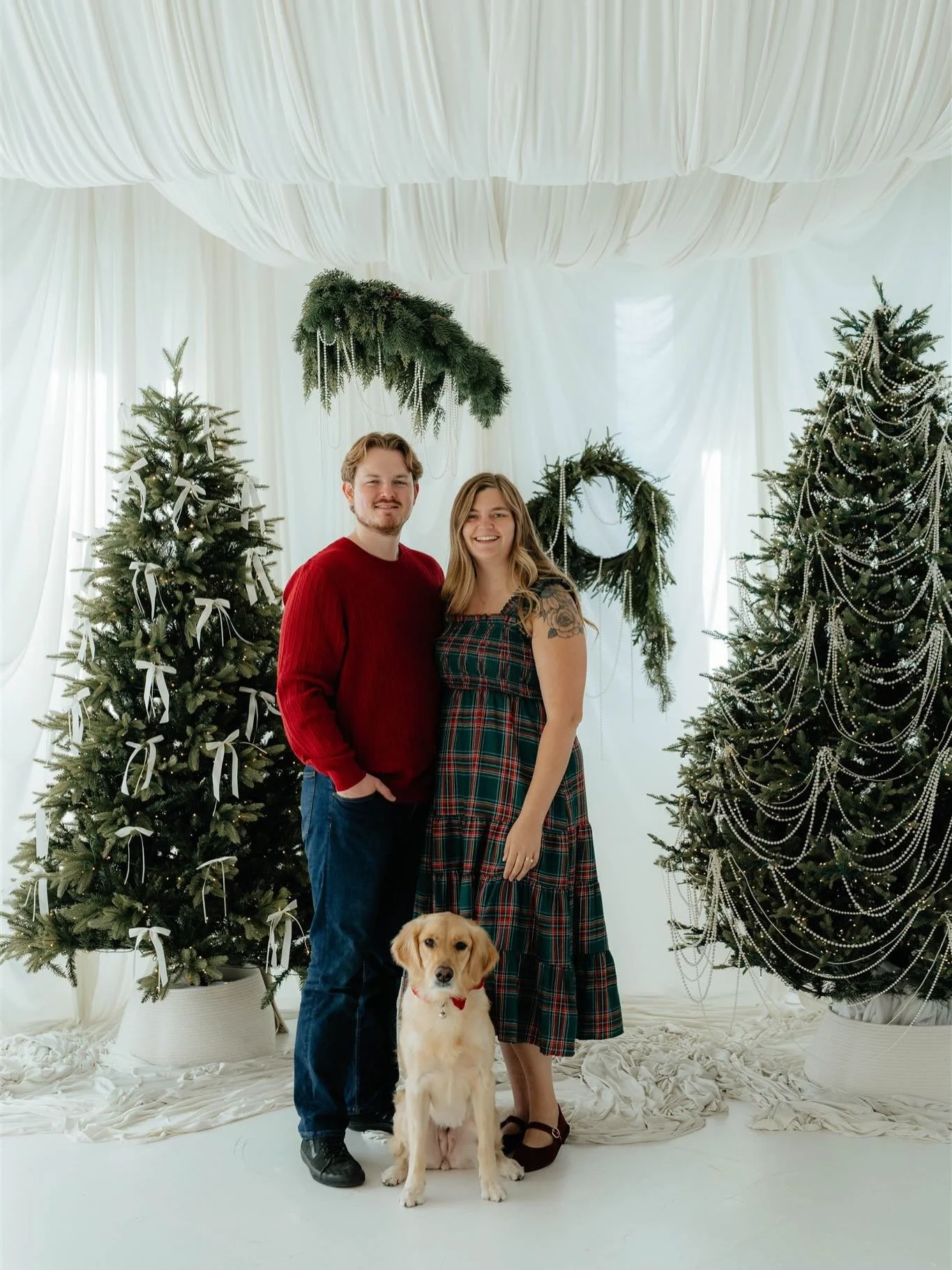 your annual virtual christmas card from the goodyears 💌

hope everyone has a joyful + peaceful christmas 🤍

shot by: @comealivevisuals 
edited by: @loveendures.photo 

#cabophotographer
#arizonaphotographer 
#arizonaweddingphotographer 
#caboweddin