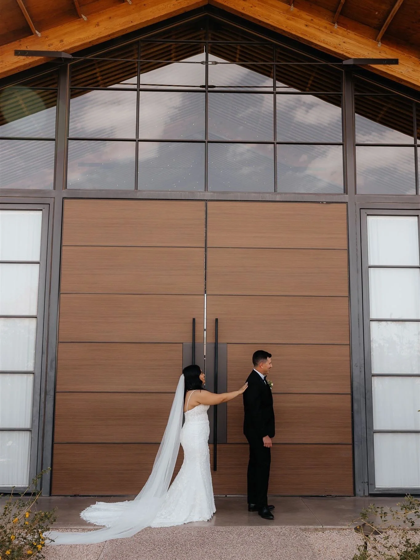 first look moments @thepaseovenue 💫

love being in the business of capturing tears 🥹

vendor team:
Venue: @thepaseovenue
Bridal Attire: @weddingbellesaz
Bridesmaid Attire: @azazieoffical
Cake/Desserts: @whiskandpaddle_az
Beverages/Bartending: @onth
