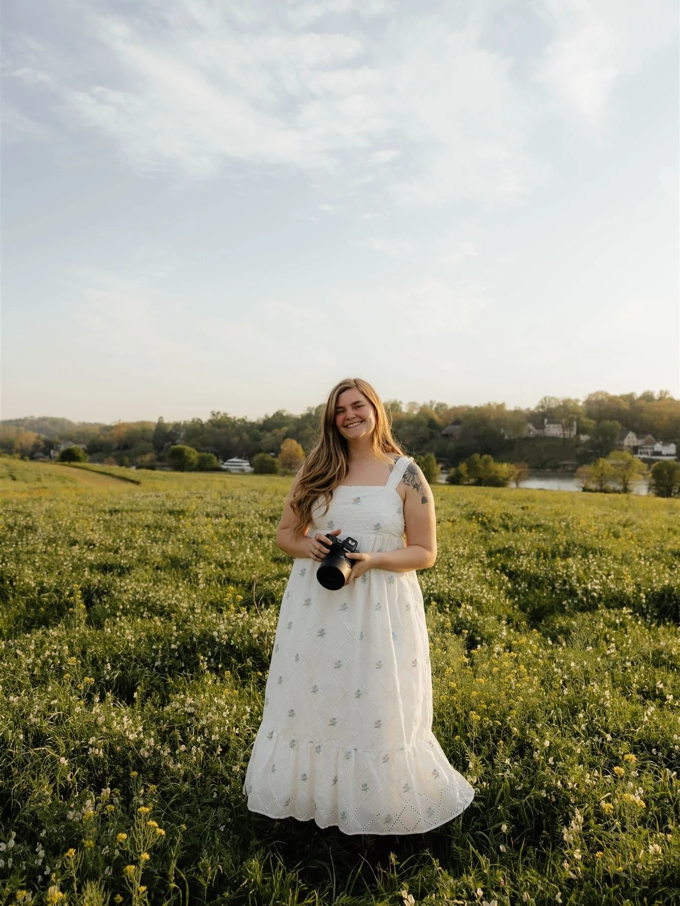 I made it to Knoxville! And wow, there are so many new faces here lately, so I thought I&rsquo;d reintroduce myself.

I&rsquo;m Georen, a wedding + portrait photographer who believes in capturing stories that feel as real and timeless as the love the