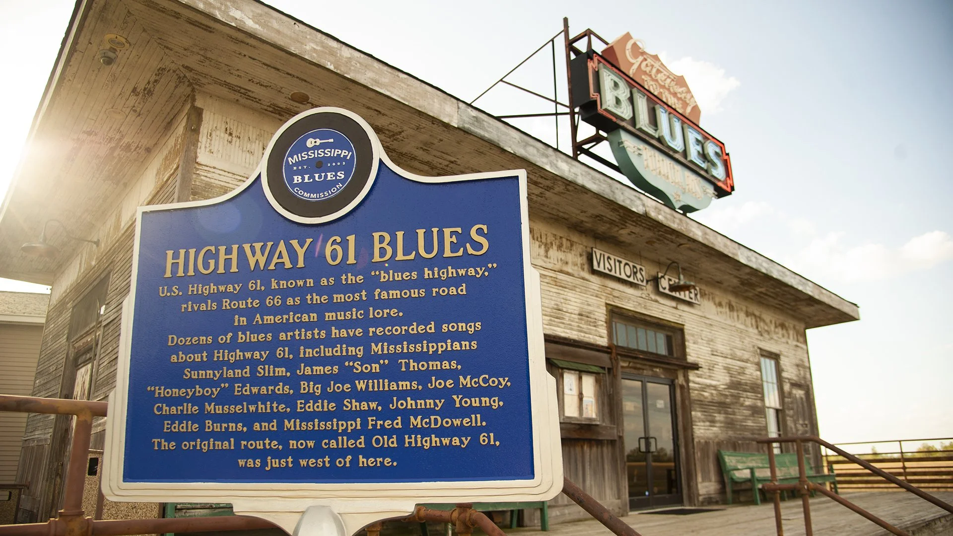 Blues Highway Visitor Center, Tunica, MS.jpg