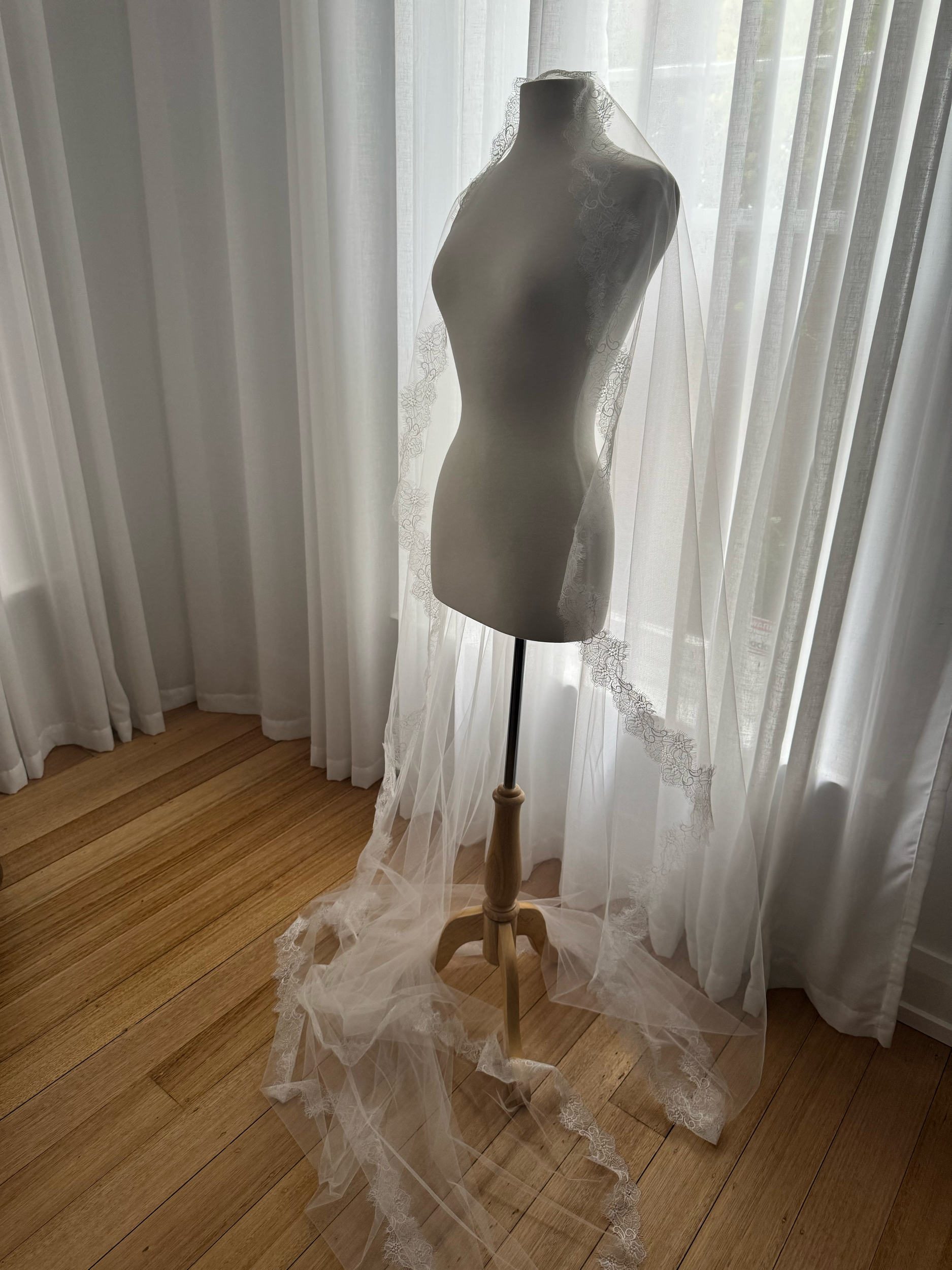 Mantilla Lace edge veil