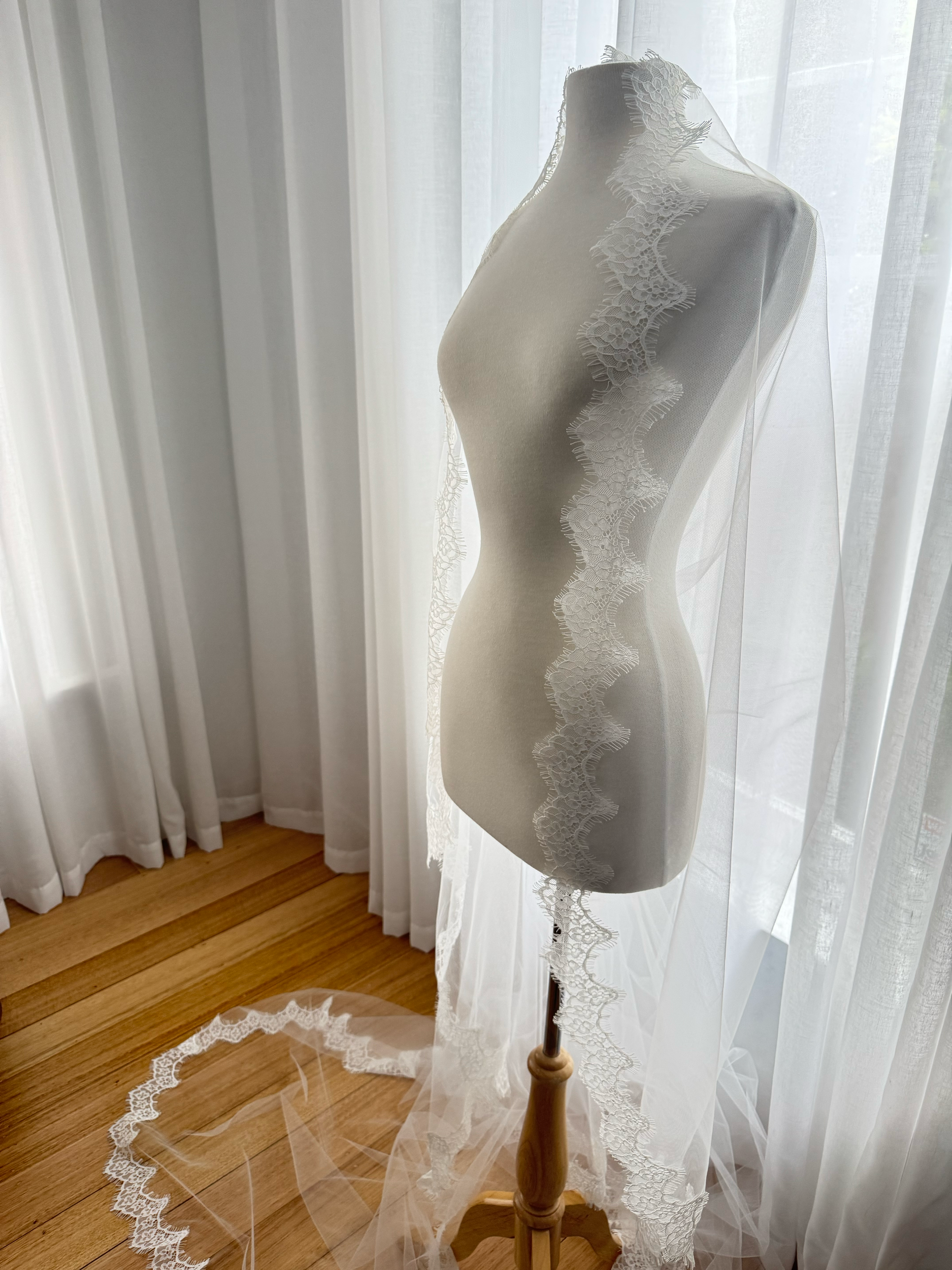 Mantilla Lace edge veil