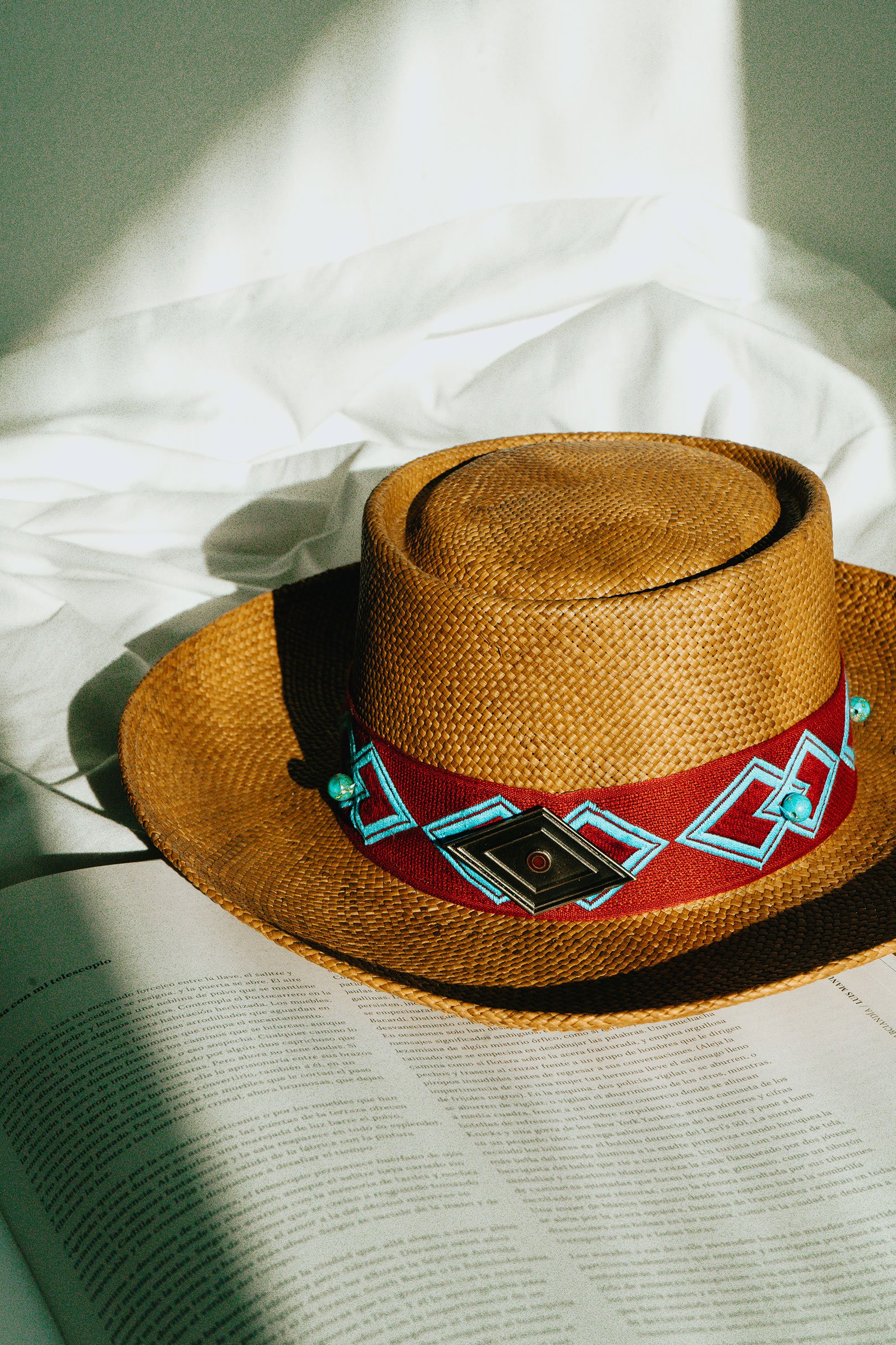 Paradiso straw hat — MAGAMA