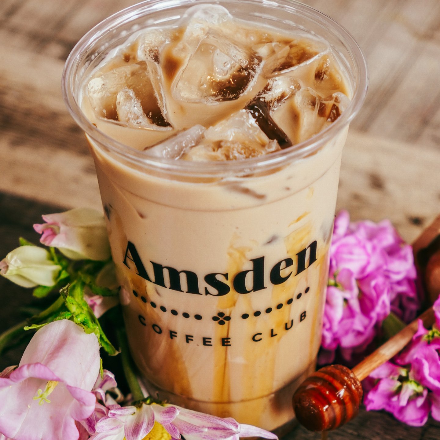 Enjoy a floral frenzy with our Honey Lavender Latte! 🌸✨ Get ready to sip, relax, and let the lavender vibes whisk you away to a land of caffeinated bliss! 💜☕

#theamsden #amsden #amsdencoffeeclub #gathermercantile #sharethelex #versailles #shoploca
