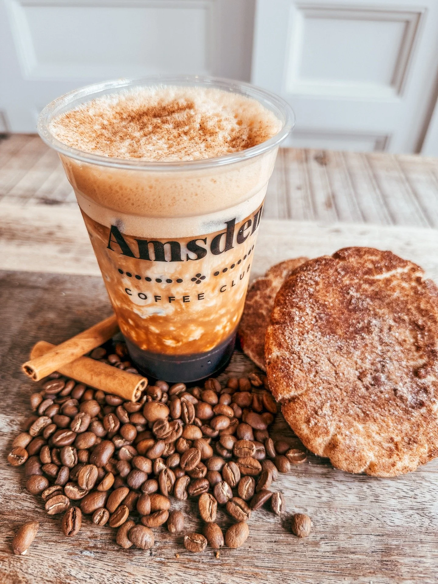 A little cinnamon, a little sugar, and a whole lot of sparkle. ✨☕️

Our Iced Snickerdoodle Shaken Espresso mixes espresso with cinnamon, vanilla, and cane sugar syrup &mdash; shaken to perfection, poured over ice, and topped with oat milk and a sprin