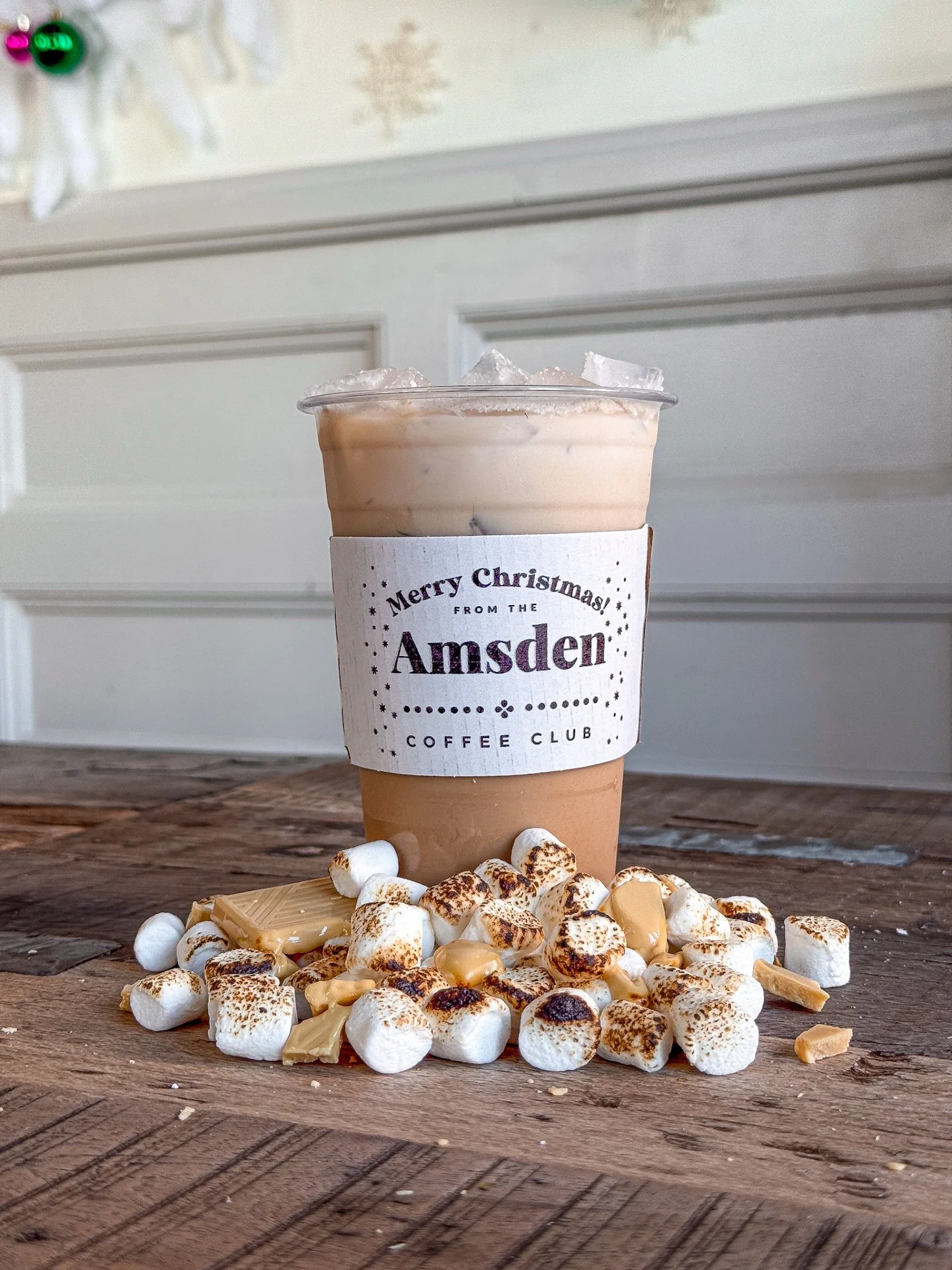 Our Iced Toasted White Chocolate Shaken Espresso is everything you want in a winter pick-me-up &mdash; sweet, bold, and perfectly smooth. ☕️

Made with toasted marshmallow syrup, white chocolate, and espresso, it&rsquo;s the kind of drink that keeps 