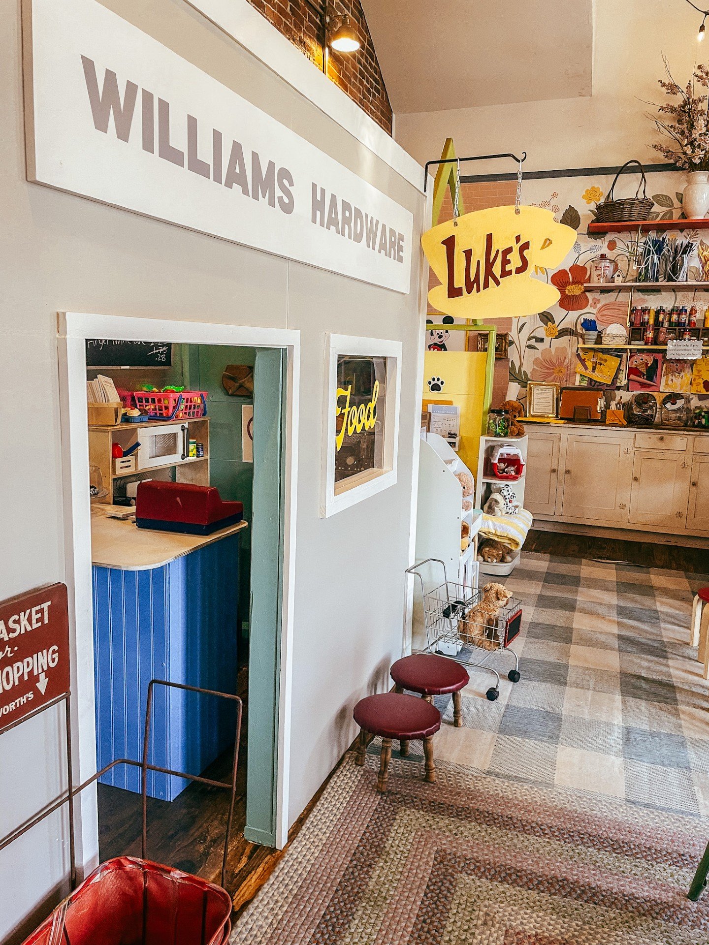 Coffee for you, playtime for the kids&mdash;everyone wins! ☕✨

At Gathered Play + Create, you can sip on your favorite latte while your little ones explore, create, and have a blast. 

Relax, recharge, and let them play their hearts out! Book your pl