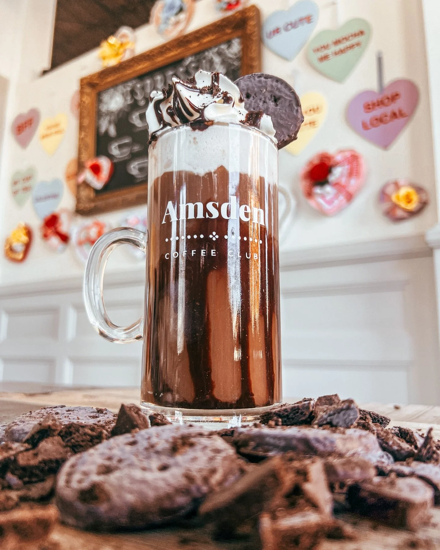 Mint to be your new favorite! 🍫

💚 Meet the Thin Mint Hot Chocolate &mdash; rich cocoa, chocolate + mint syrup, and steamed milk topped with whipped cream, chocolate drizzle, and peppermint patty crumbles. ✨

It&rsquo;s giving Girl Scout cookie nos