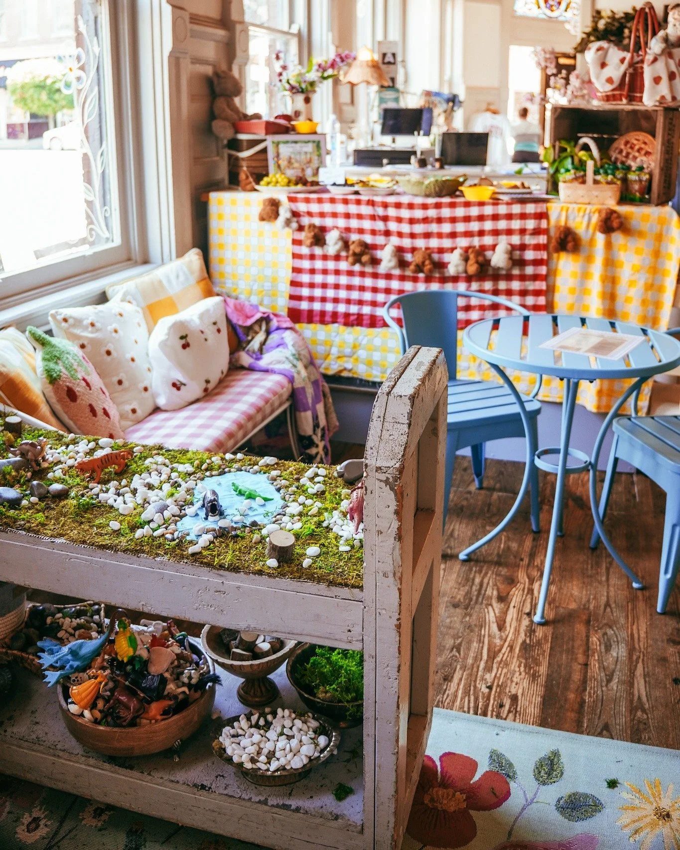 Cold outside? We&rsquo;ve got the perfect indoor play spot! ❄️💛

At Gathered Play + Create, little ones can explore, imagine, and make sweet memories &mdash; while you sip a warm coffee and relax for a bit (win-win, right?). ☕🎨

Come play, create, 