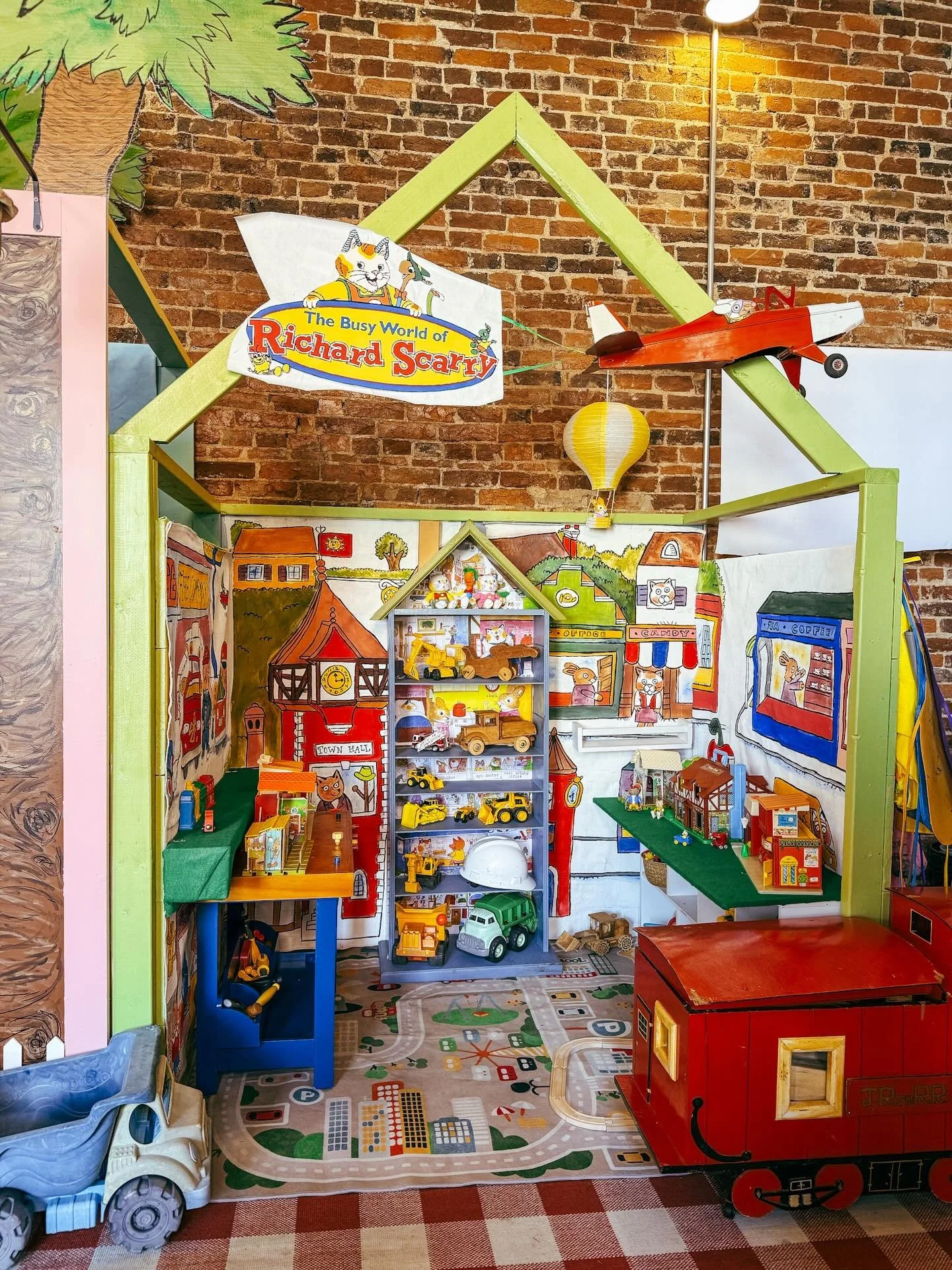 Say hello to our newest play space at Gathered Play + Create &mdash; Busy Town is here!

We&rsquo;ve brought the busy little world of Richard Scarry to life inside The Amsden, and it&rsquo;s full of fun details for your little ones to explore, imagin