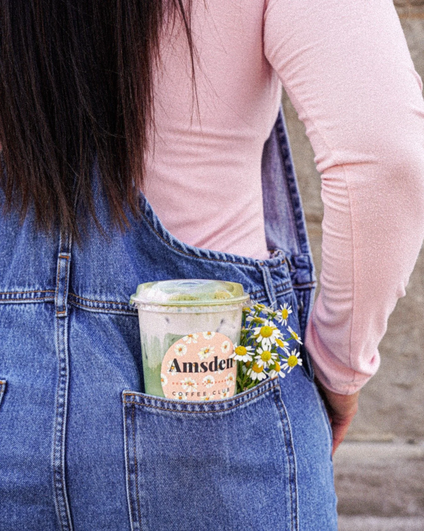 One thing about me&hellip; I will accessorize with a seasonal drink 💚✨

and apparently a lot of you agree because starting this Sunday, we&rsquo;ll be opening earlier at 10AM due to popular demand! ☕️🌷

#theamsden #coffeeshop #versaillesky #visitle