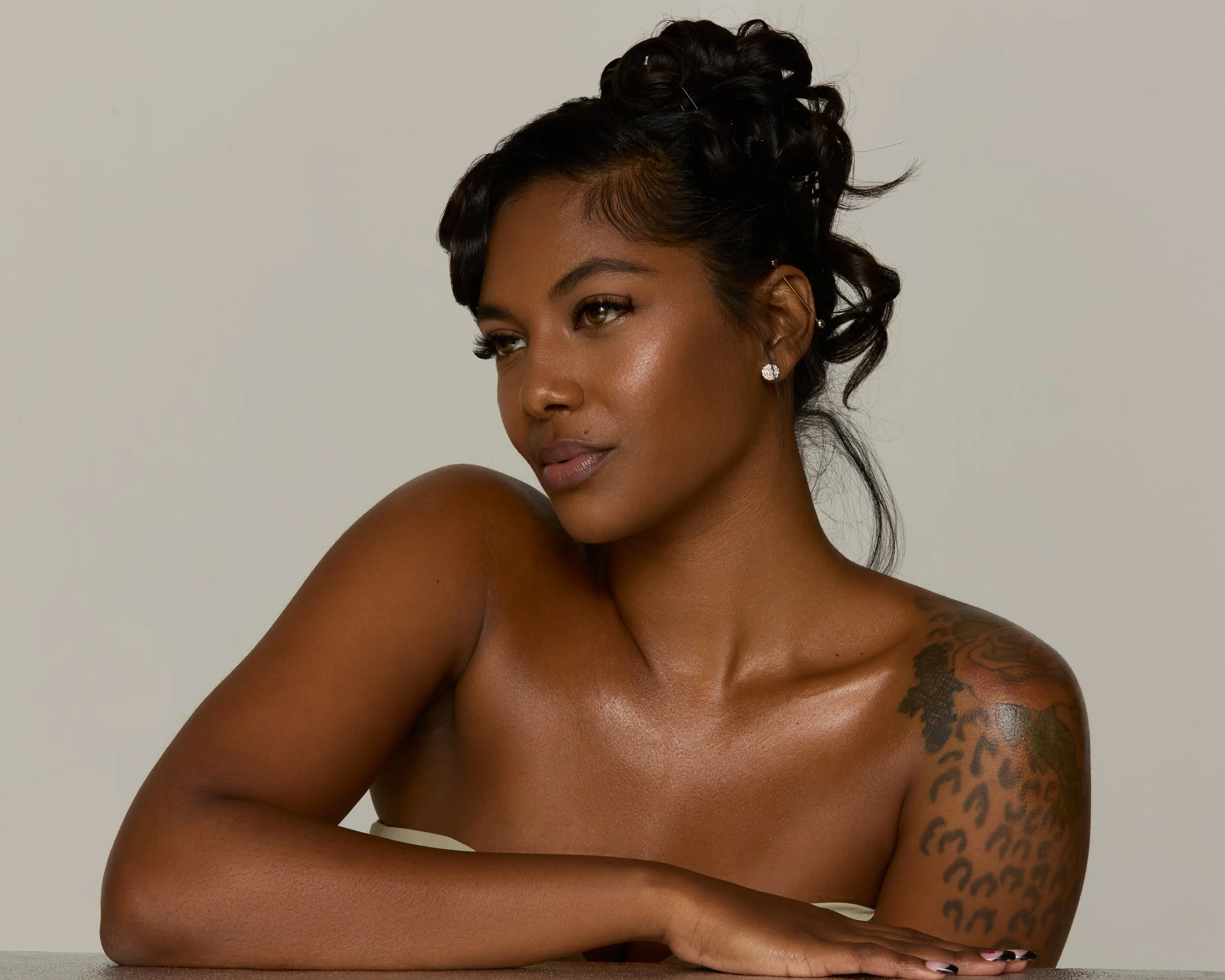 Noel_Beauty_Nov9592 1.jpg