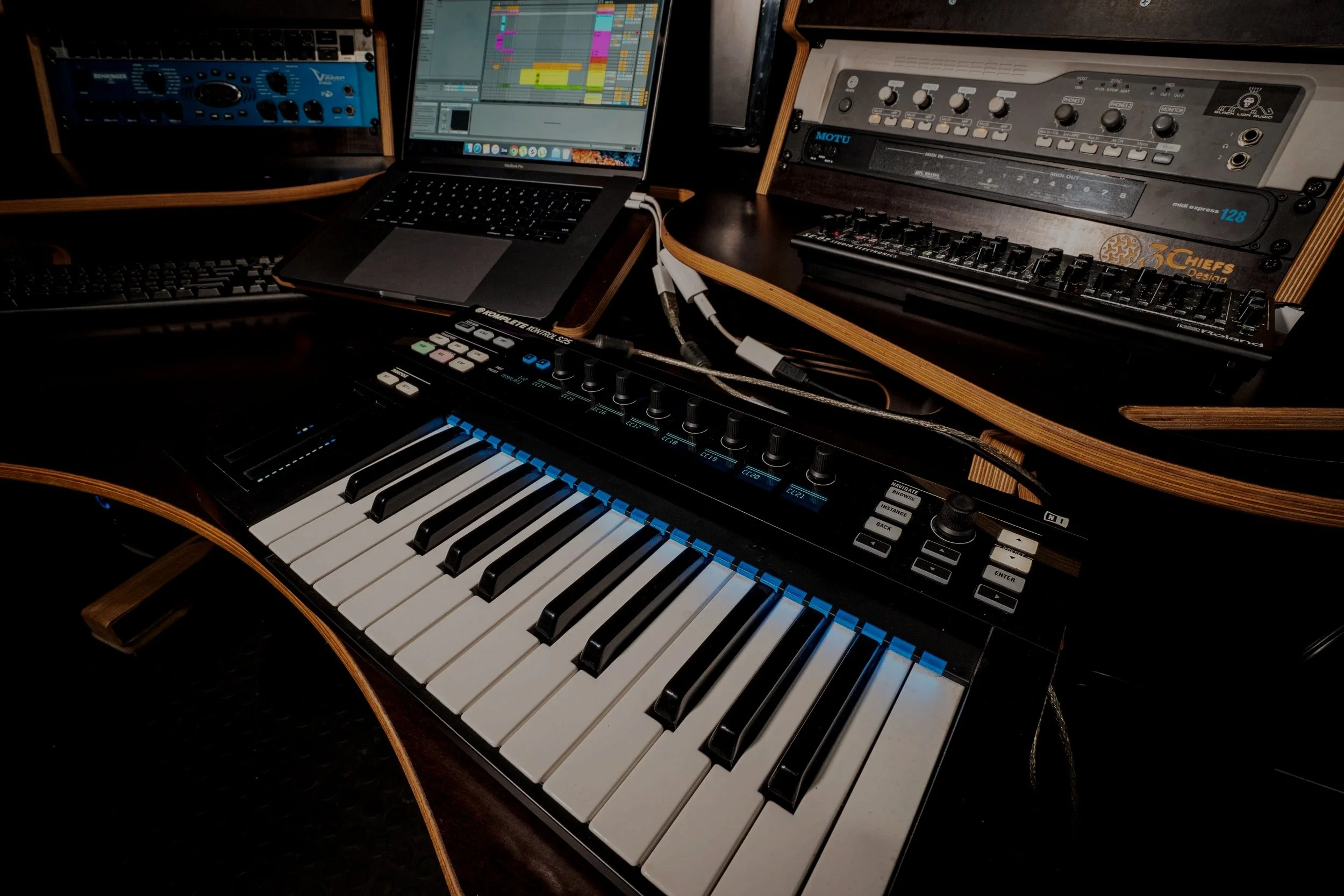DiffuszedStudio-25.jpg