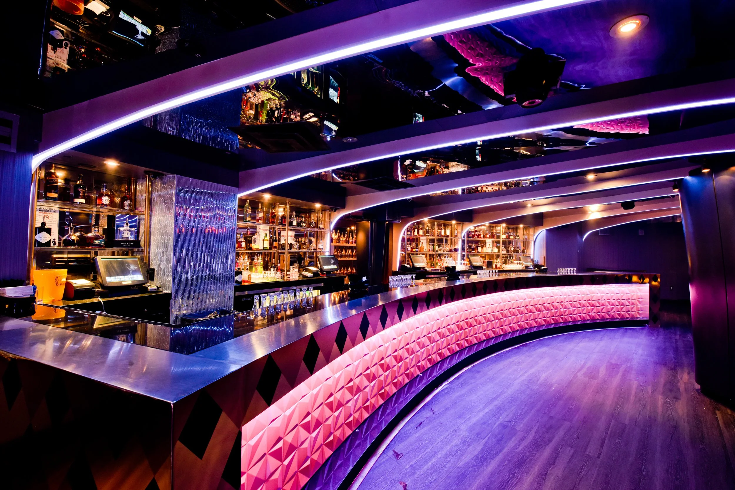 opera lounge empty 2018-122.jpeg