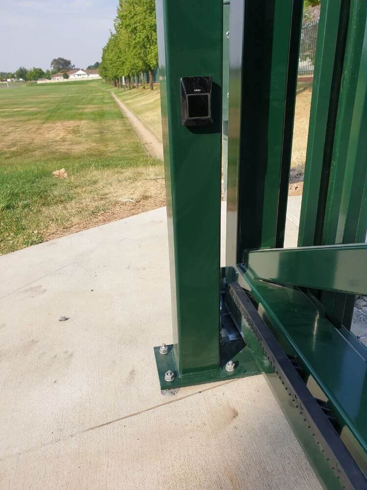 ASetOfSchoolGates5.jpg