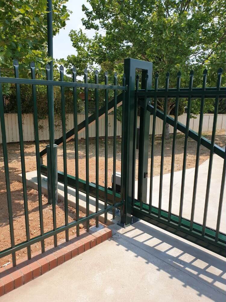 ASetOfSchoolGates4.jpg