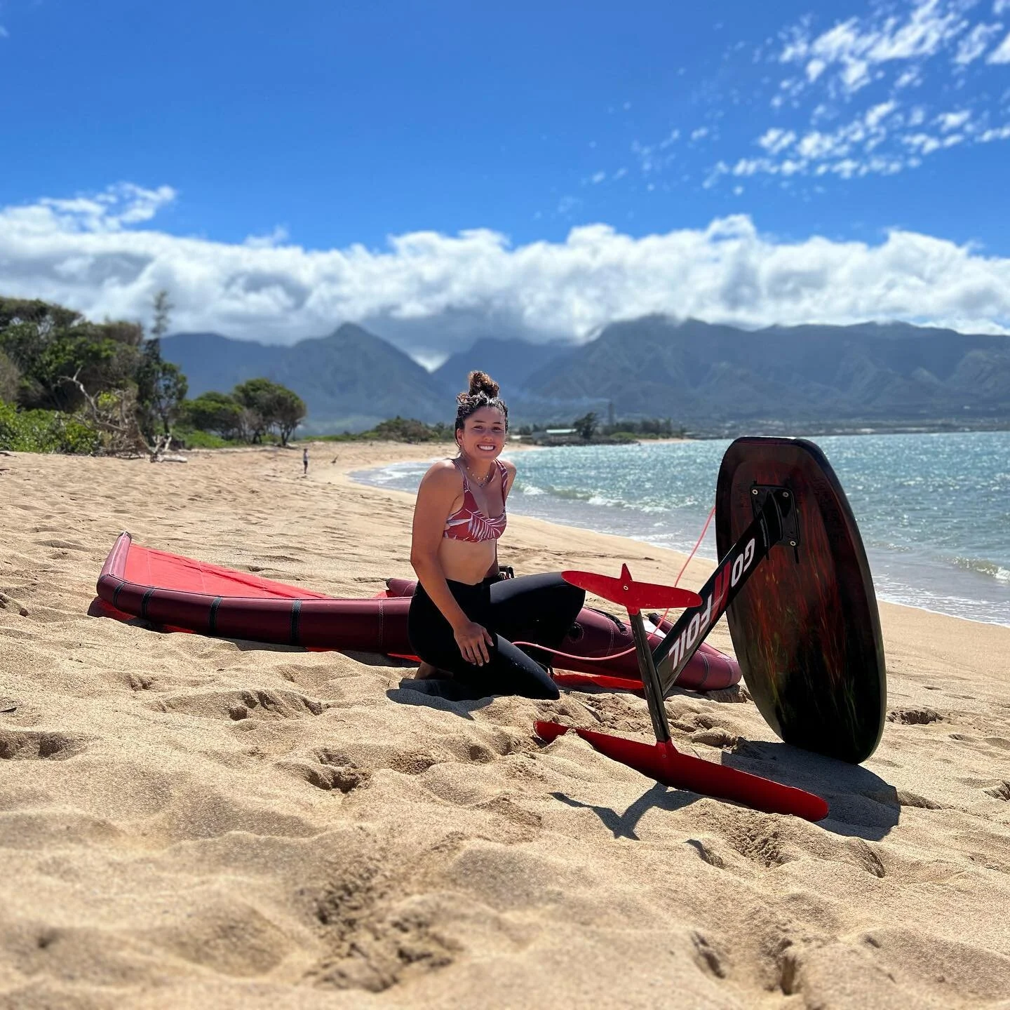 @gabriella_da_bella dances Salsa with the Ocean!
.
.
Follow: @gabriella_da_bella for more awesomeness. 
.
.
@wingfoilmaui