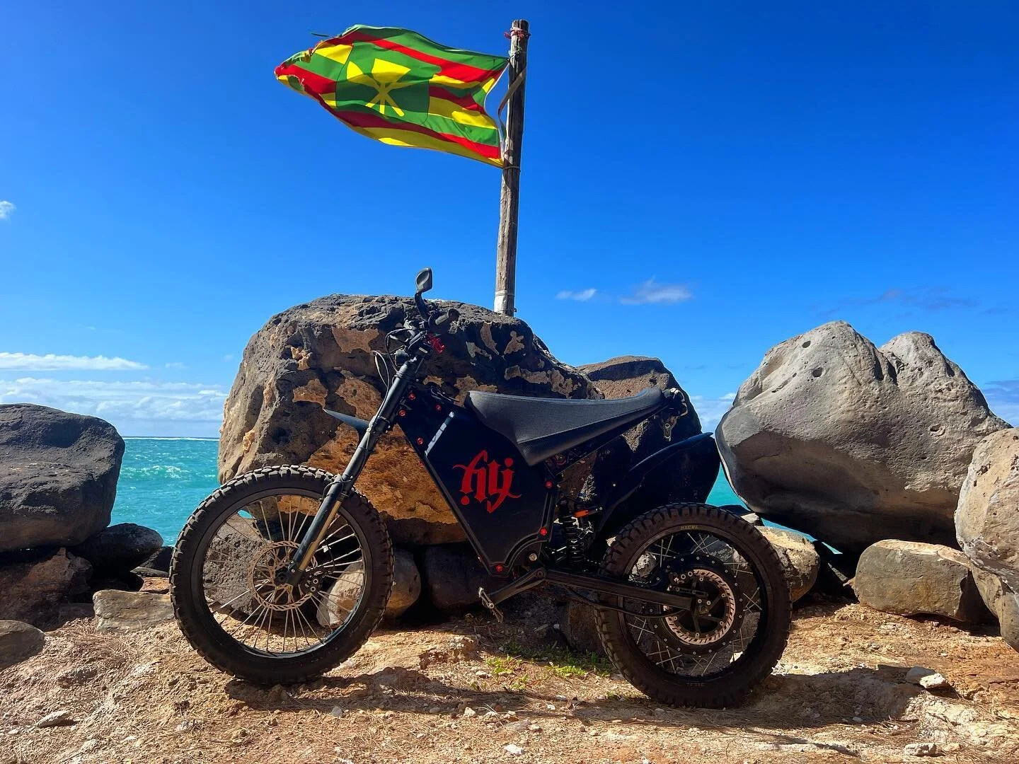 For days with no wind 🌬️there&rsquo;s always the Recon! 0-90 in a few secs, 70 Mile distance on full throttle 🚀 All electric ⚡️Made in America 🇺🇸 And the dopest owner whose always there when needed. Btw&hellip; speaking of dope owners, check out 