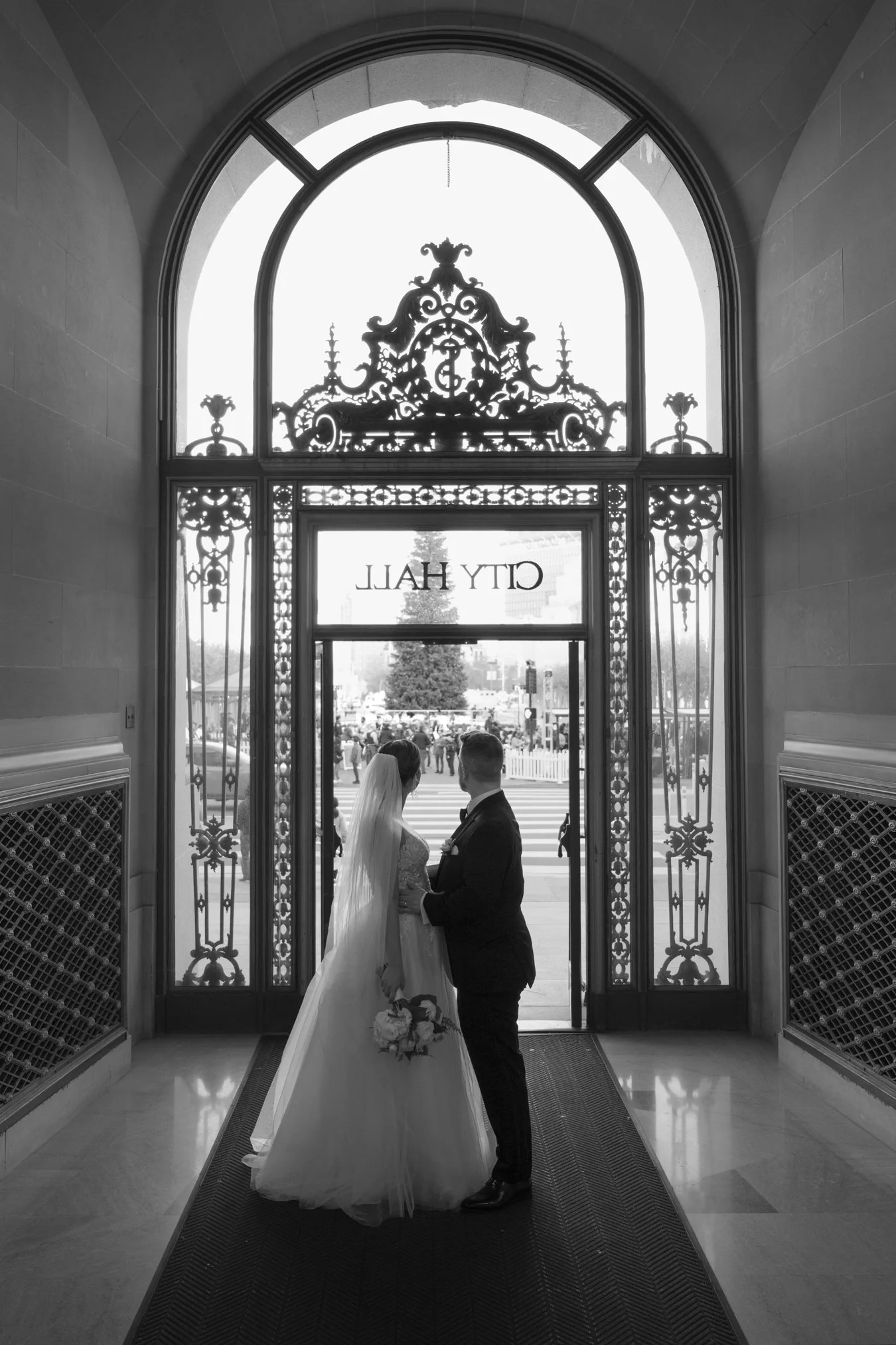 gabriela-graeme-city-hall-web-res-216-bw.jpg