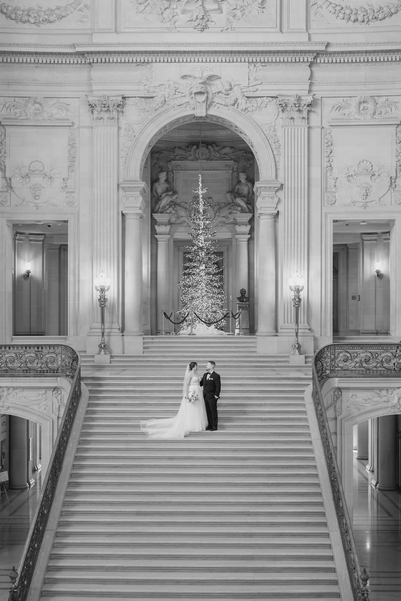 gabriela-graeme-city-hall-web-res-53-bw.jpg