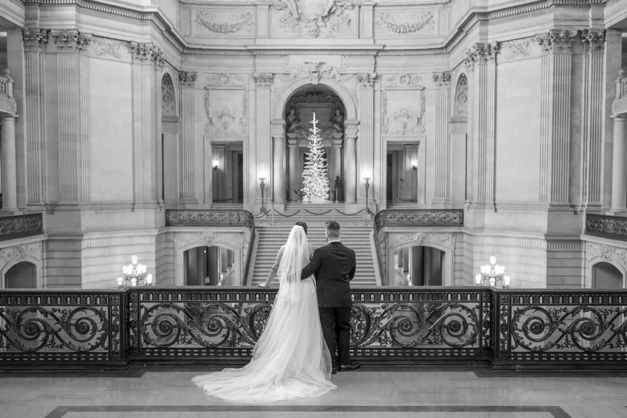 gabriela-graeme-city-hall-web-res-97-bw.jpg
